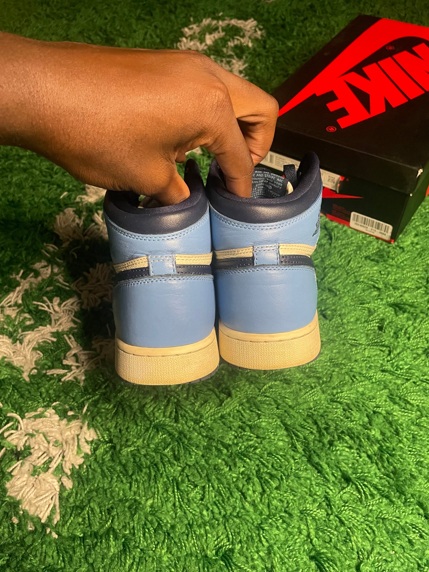 Size 7y - Jordan 1 Obsidian