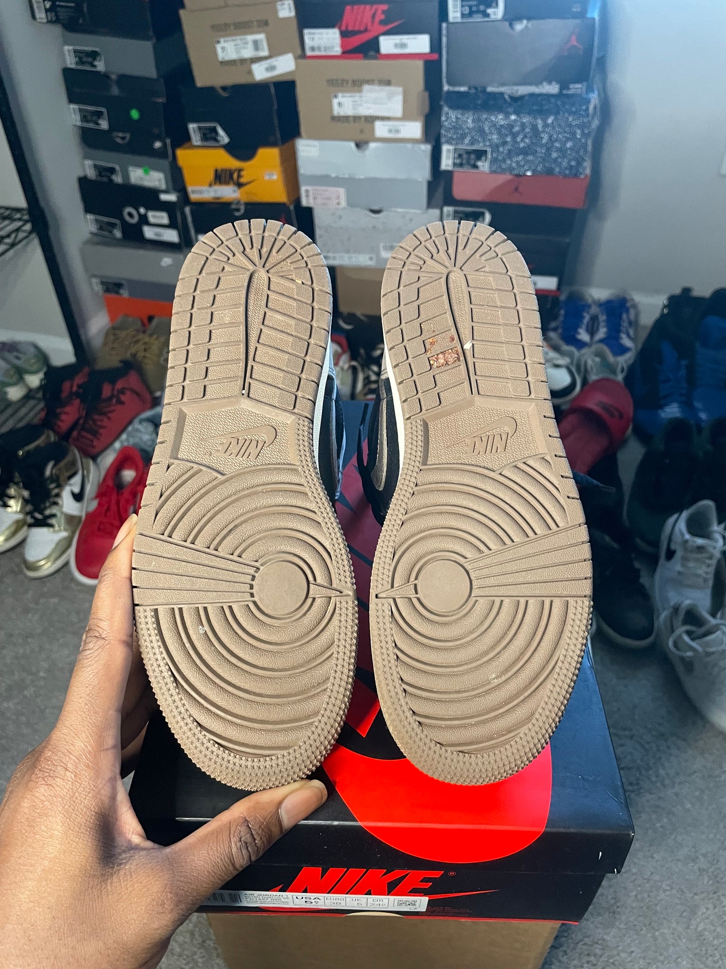 Size 5.5 - Jordan 1 Retro OG High Palomino