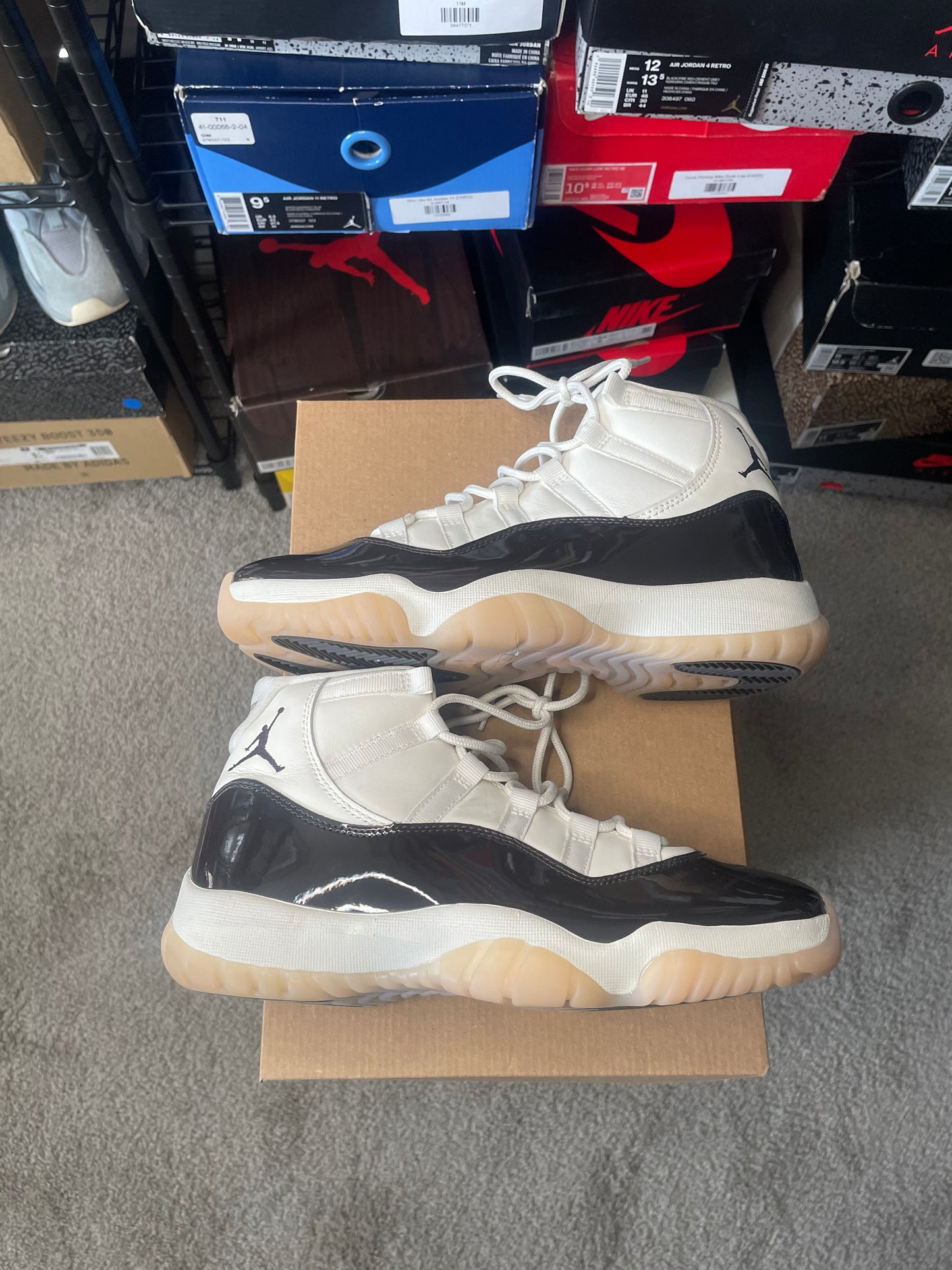 Size 9W/7.5M - Jordan 11 Retro Mid Neapolitan
