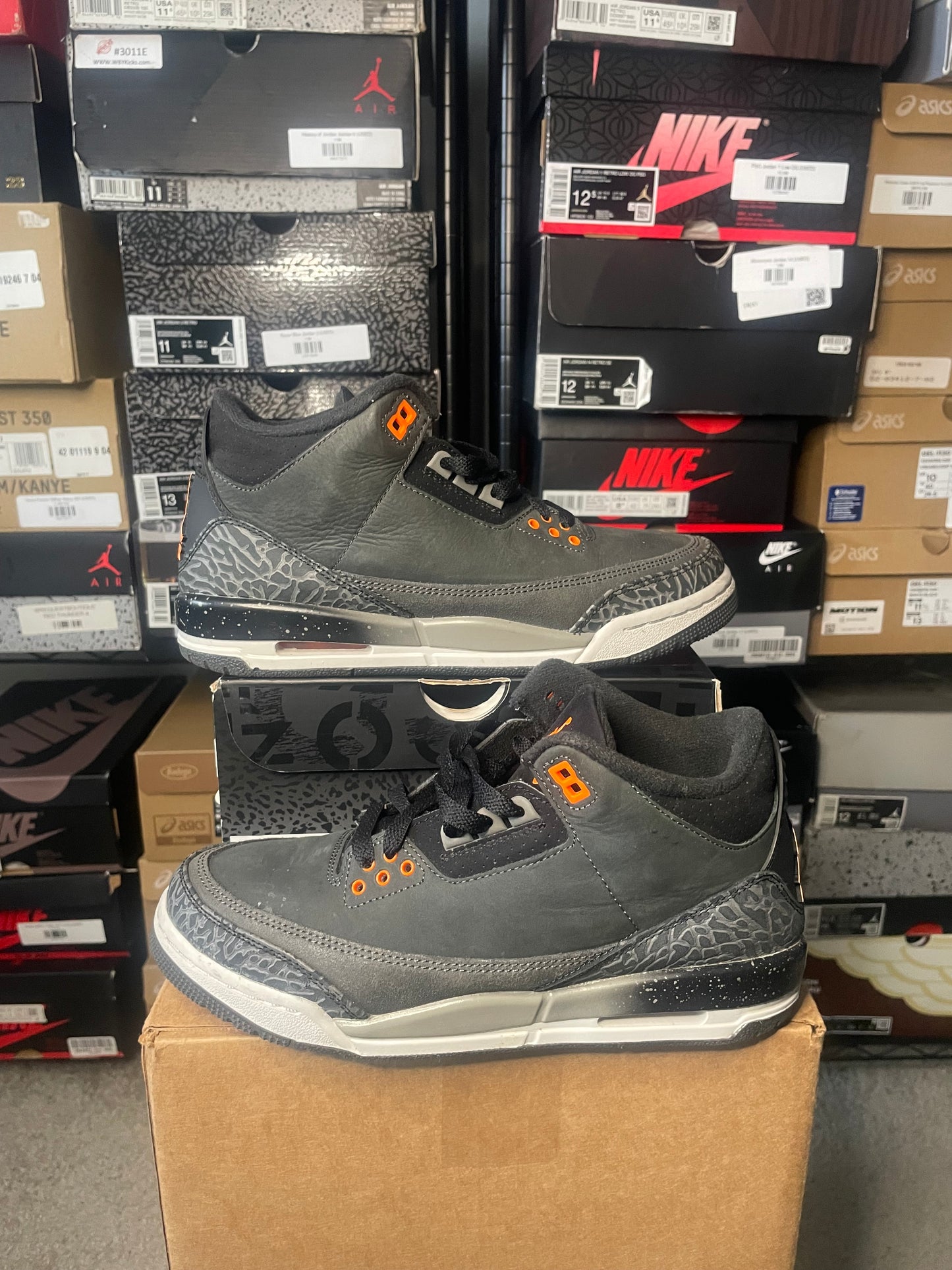 Size 7 - AJ 3 Retro 2023 Mid Fear