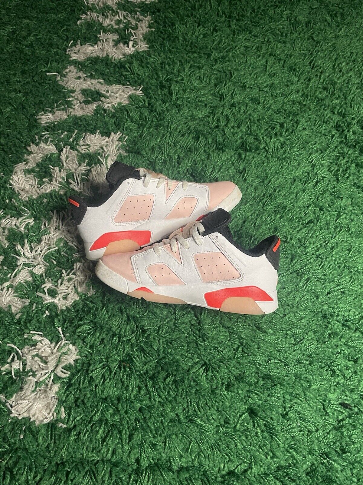 Size 1y - Air Jordan 6 Low Atmosphere