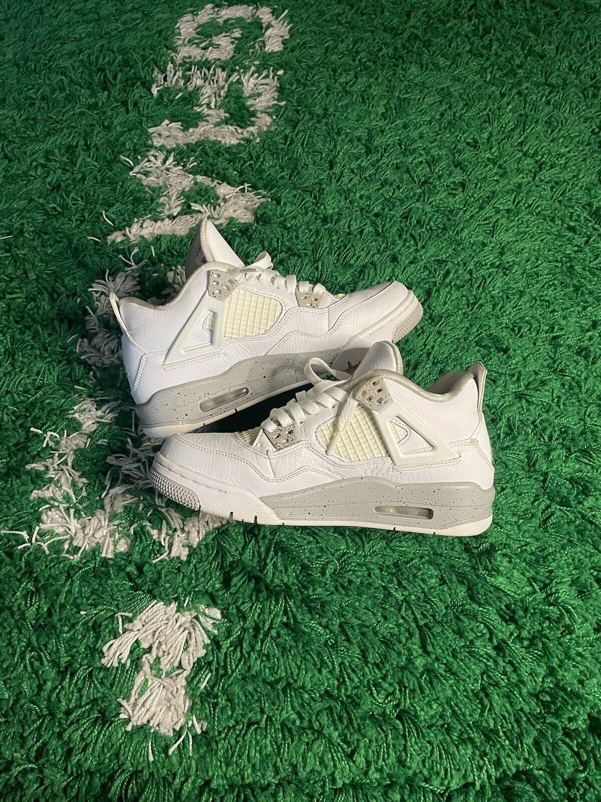Size 7 - Jordan 4 Retro Mid White Oreo