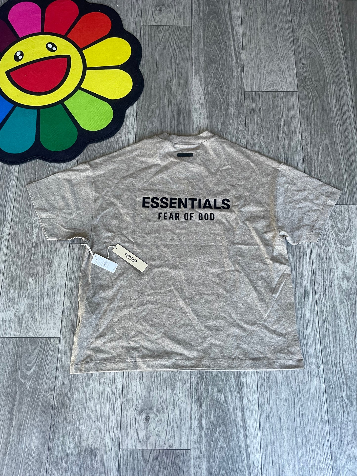 Size Medium - Essential T Shirt Heather Grey