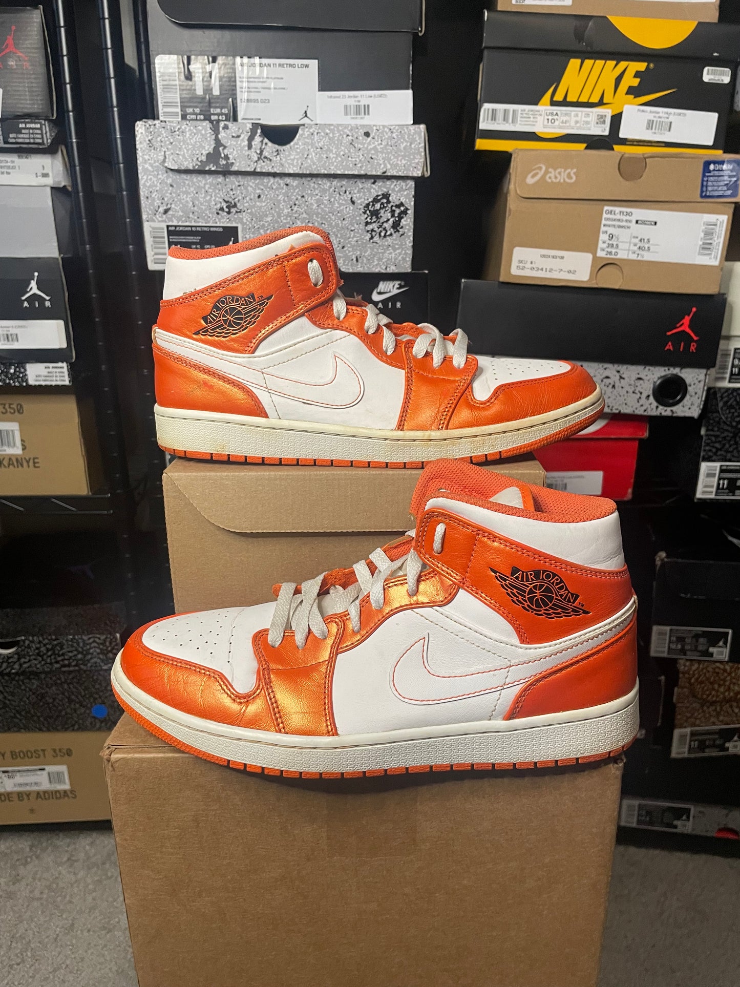 Size 9.5 - AJ1 SE Mid Electro Orange