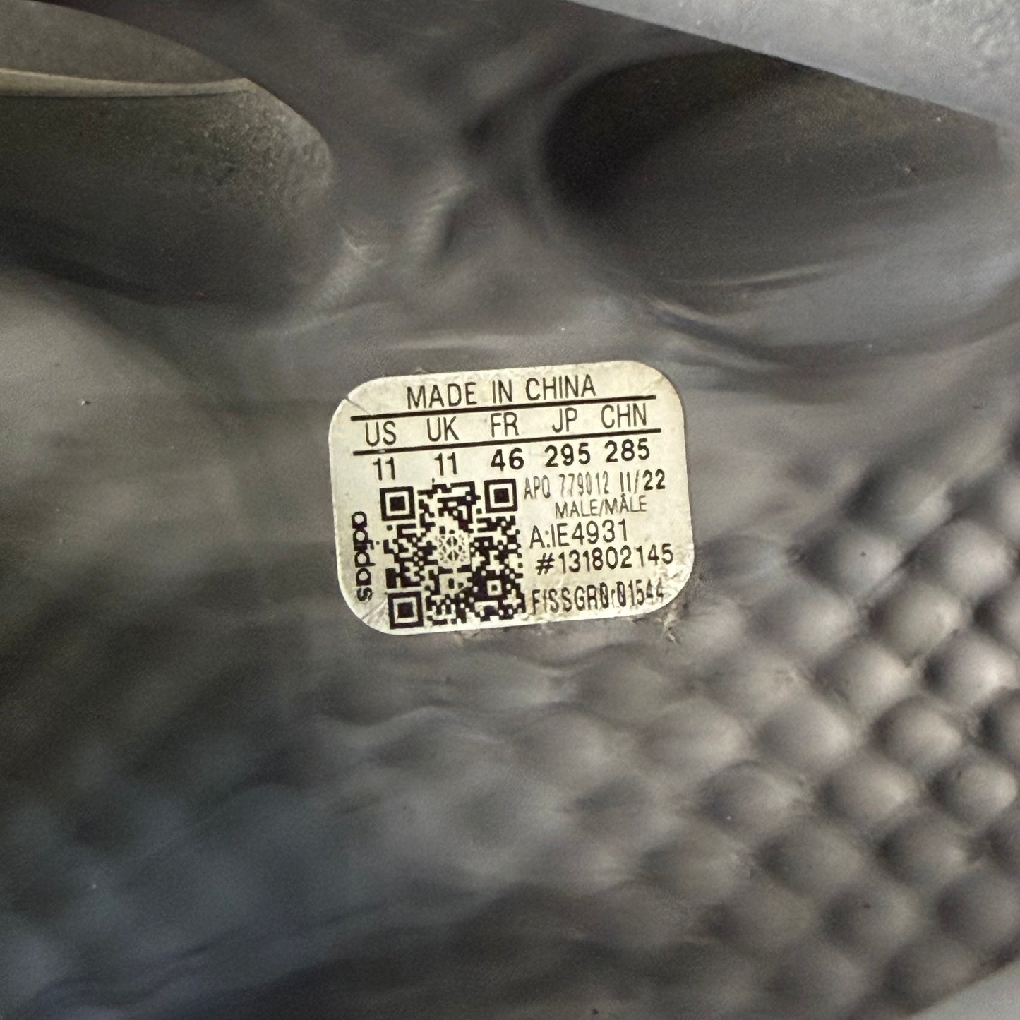 Size 11 - Yeezy Foam RNNR MX Granite