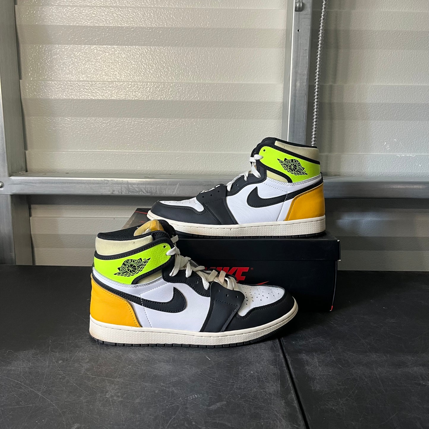 Size 10.5 - AJ 1 Volt Gold