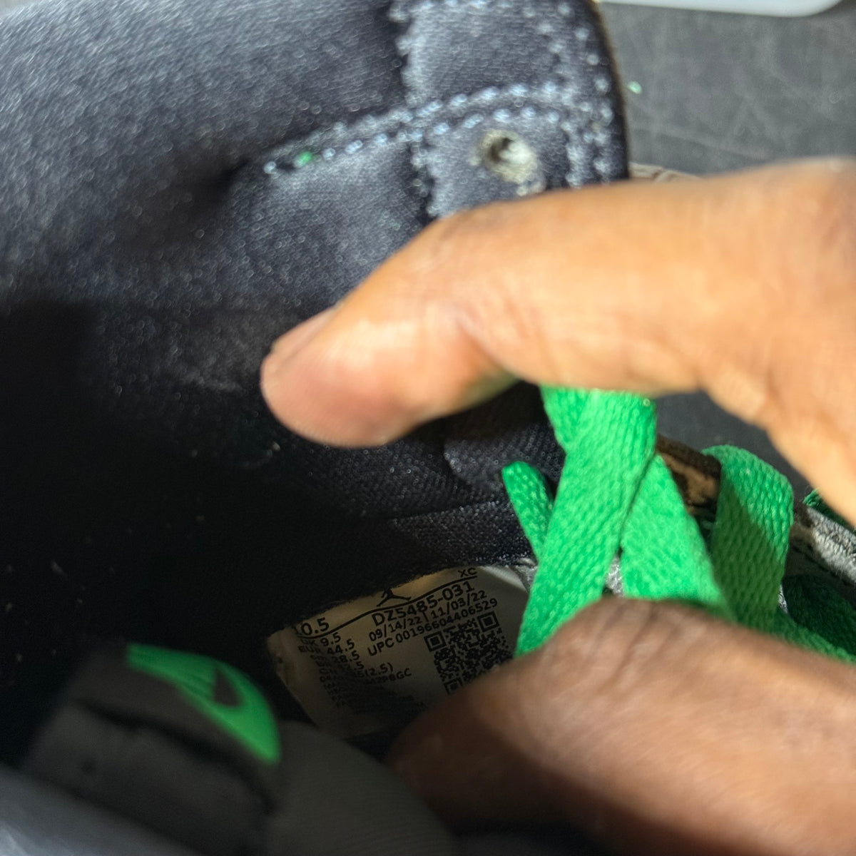 Size 10.5 - AJ 1 High Lucky Green NB