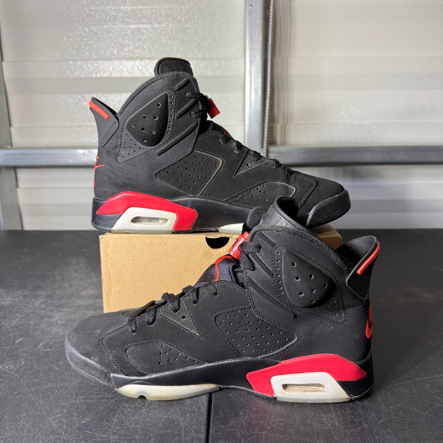 Size 9.5 - AJ 6 Infrared