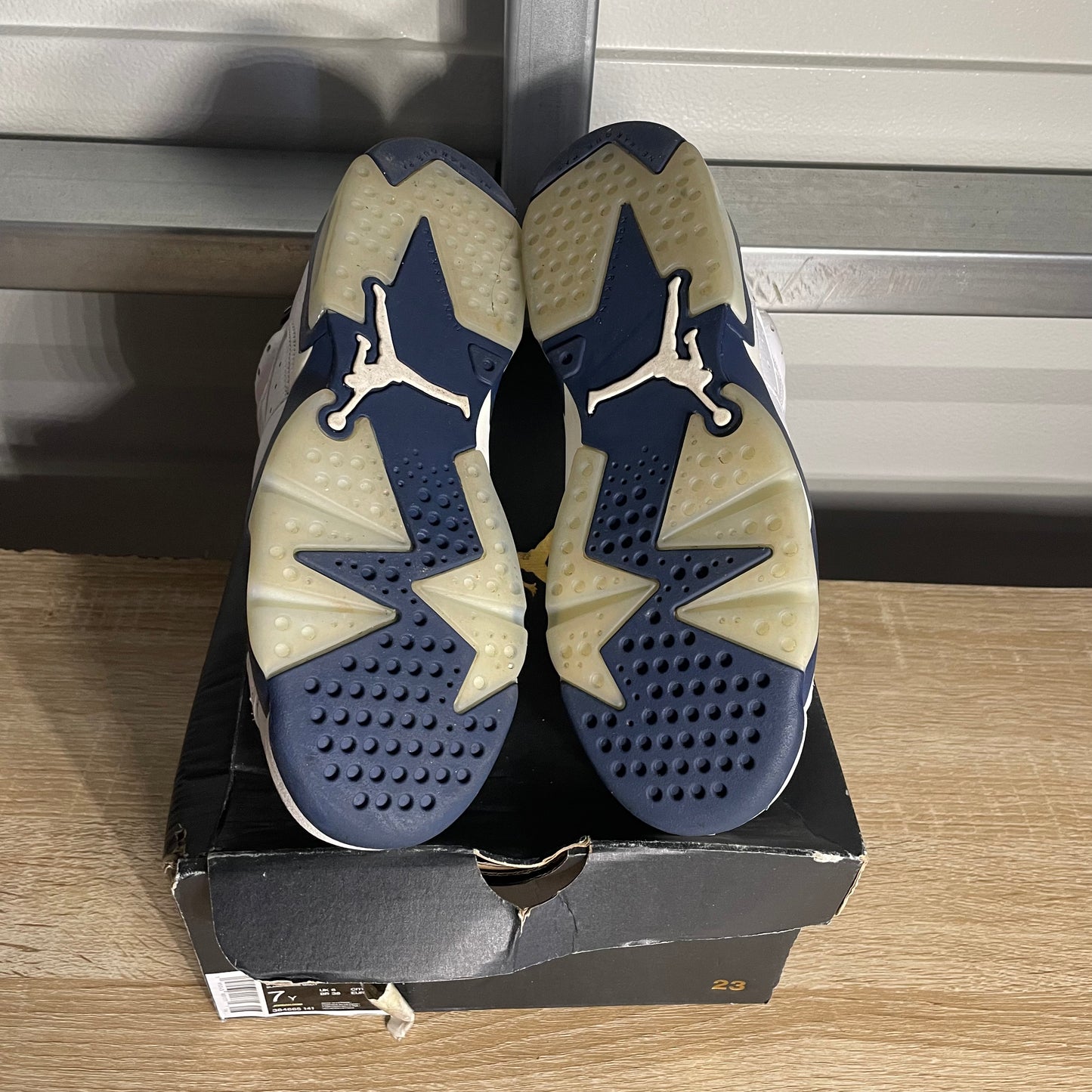 Size 7Y - AJ 6 Retro Midnight Navy