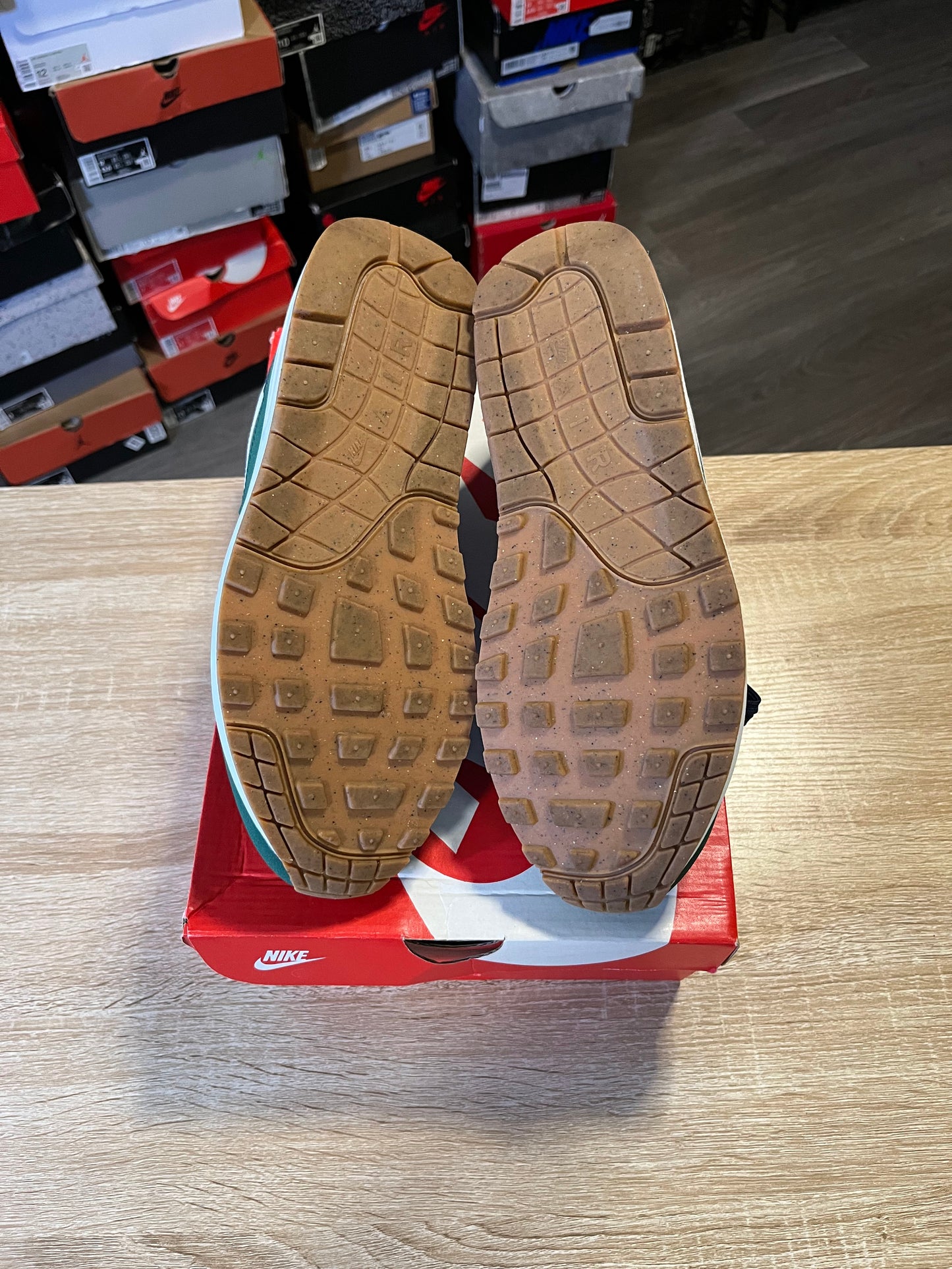 Size 9.5 - Air Max 1 ‘87 Qs