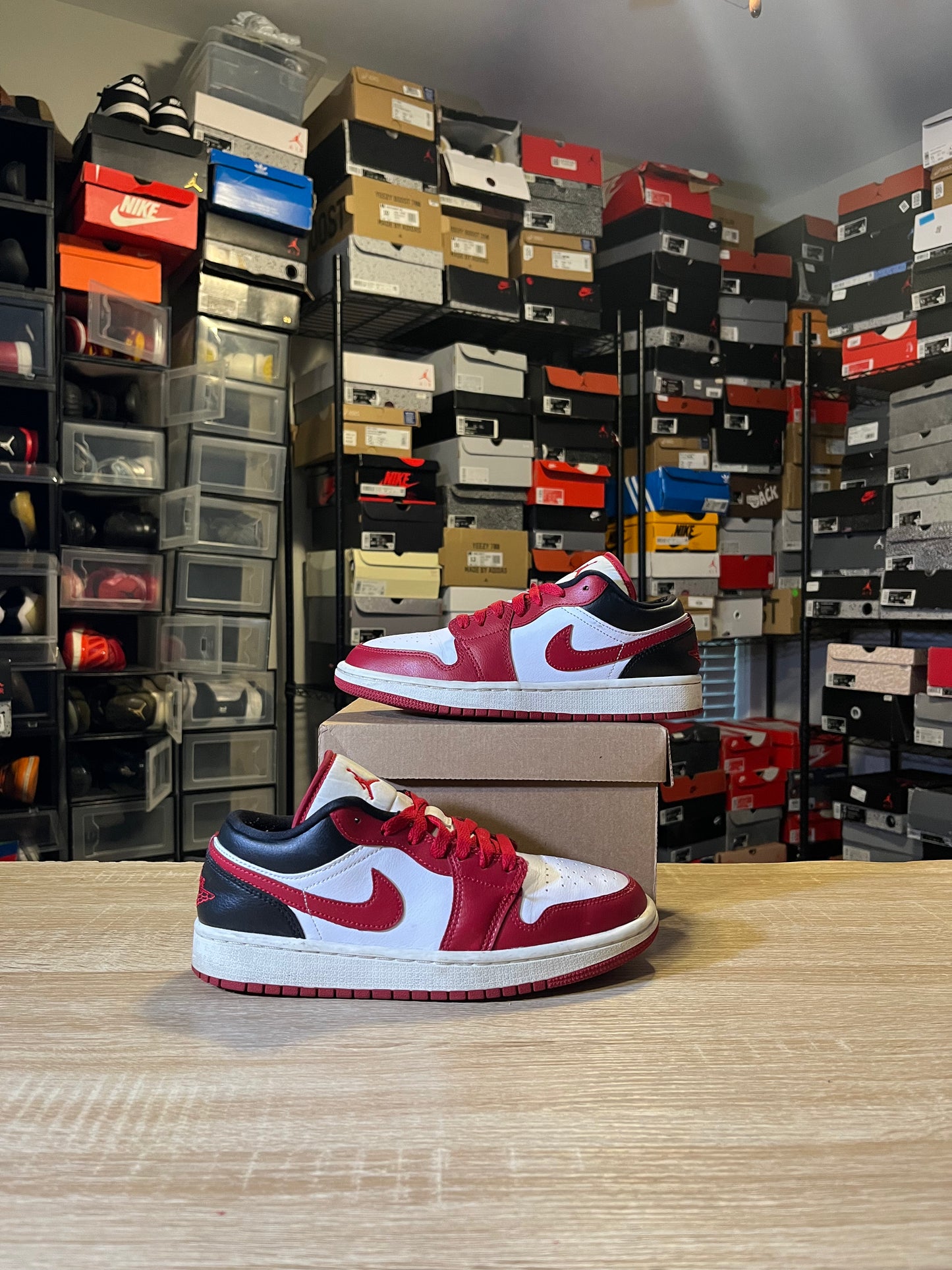 Size 6M - AJ 1 Low Reverse Black Toe