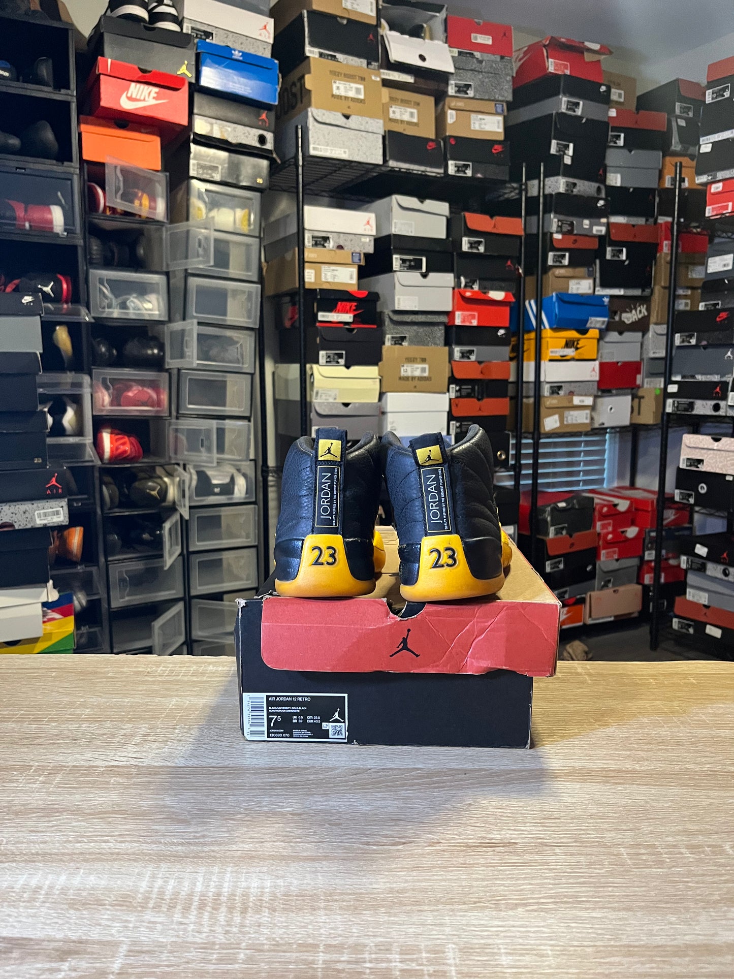 Size 7.5 - AJ 12 University Gold
