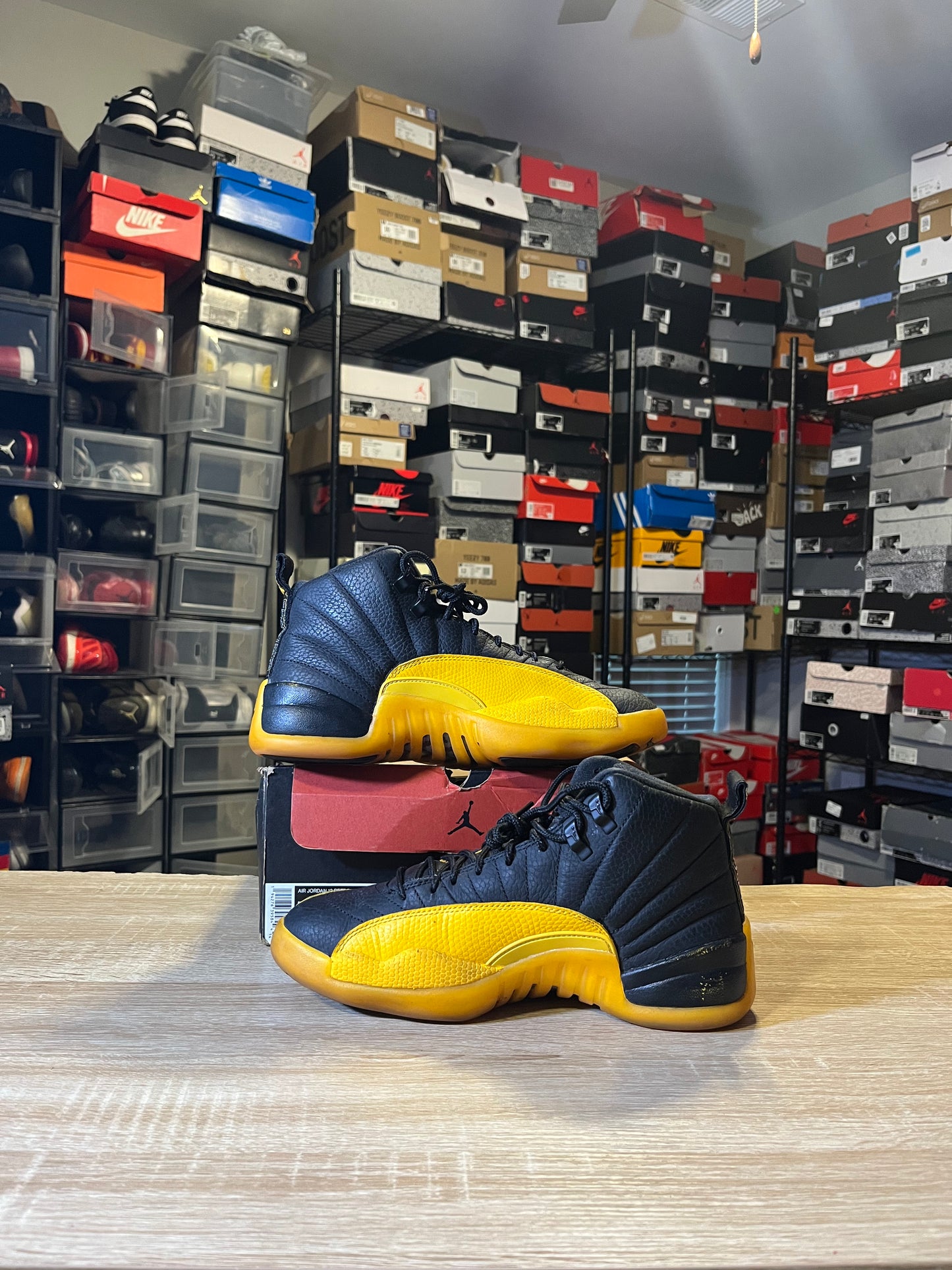 Size 7.5 - AJ 12 University Gold