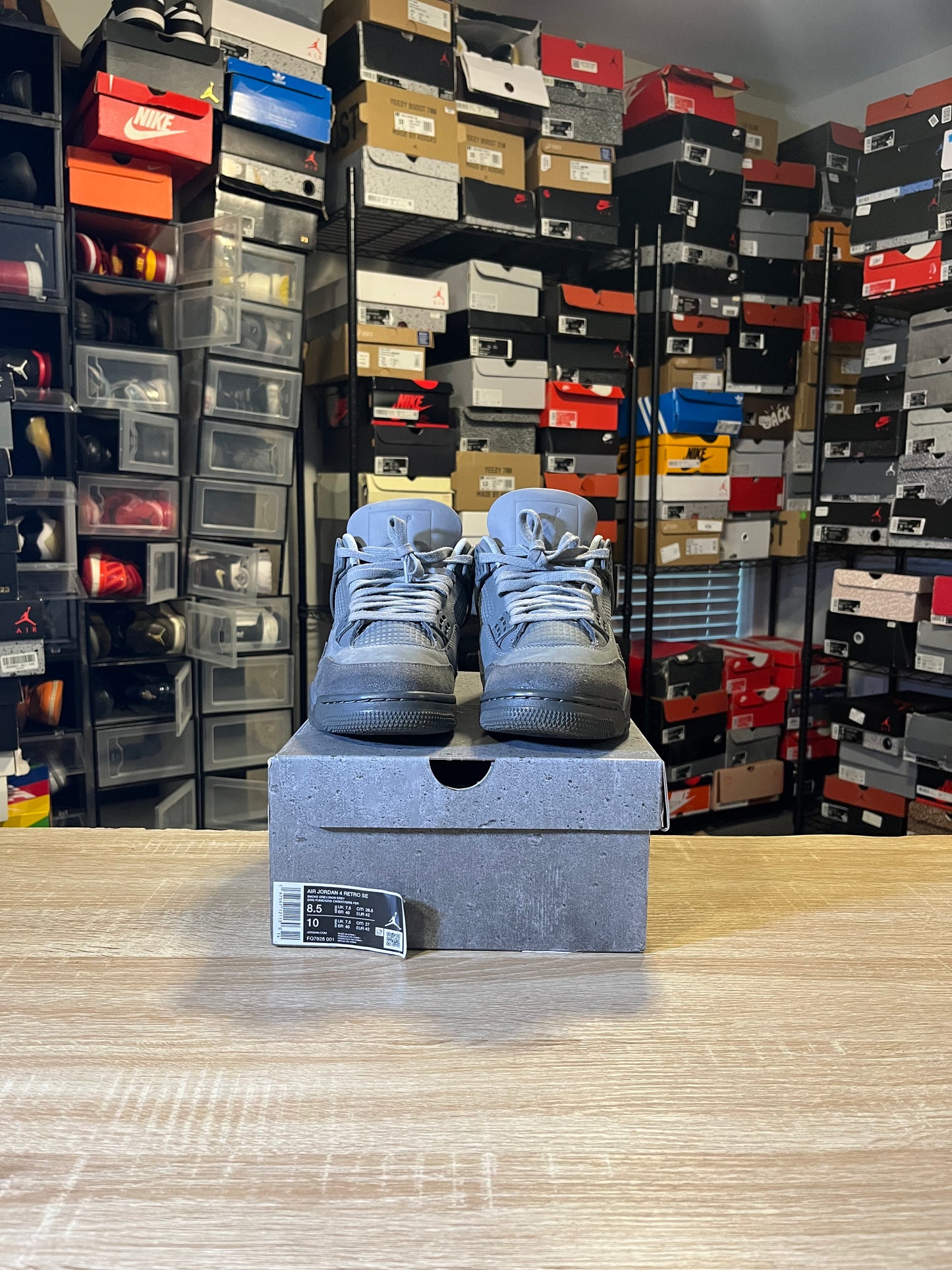 Size 8.5 - AJ 4 Wet Cement