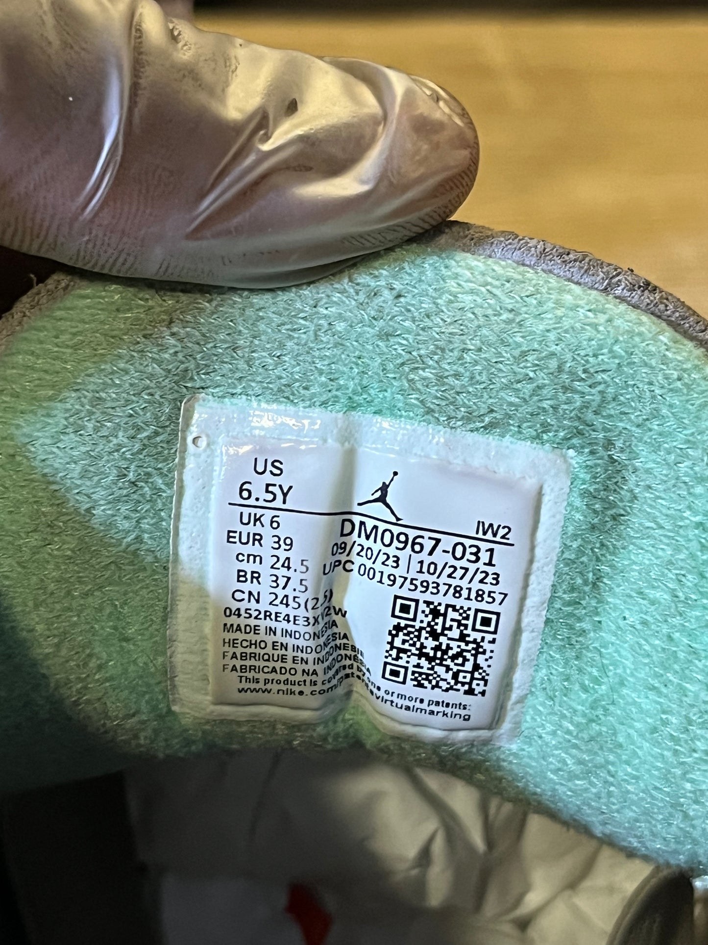 Size 6.5 - AJ 3 Green Glow