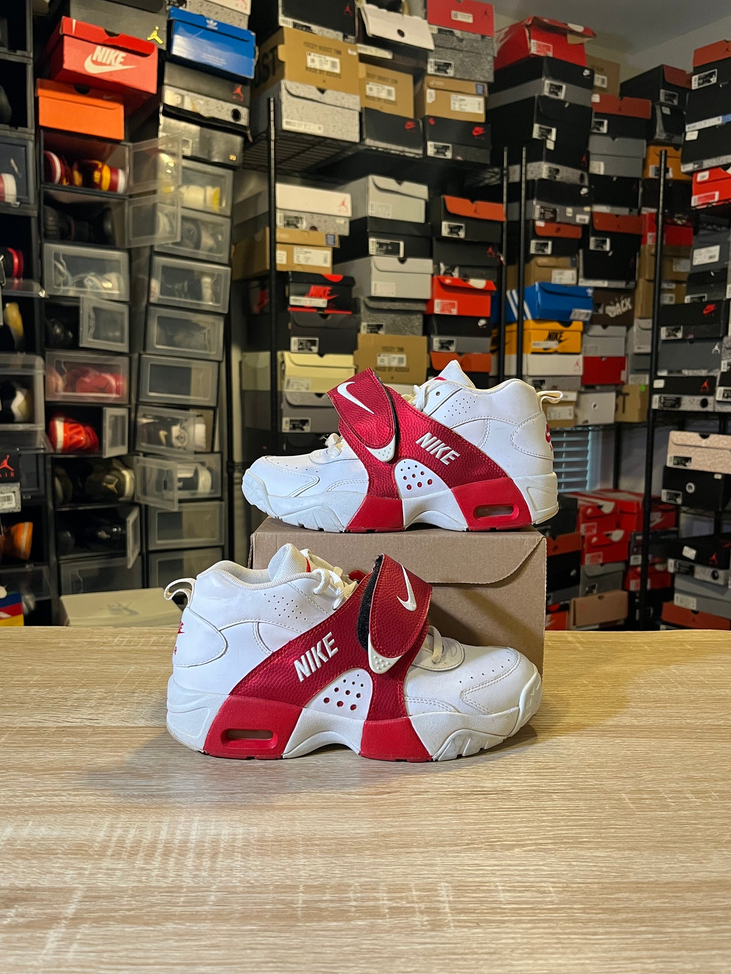Size 5.5Y - AIR Veer GS Youth Leather White/Red