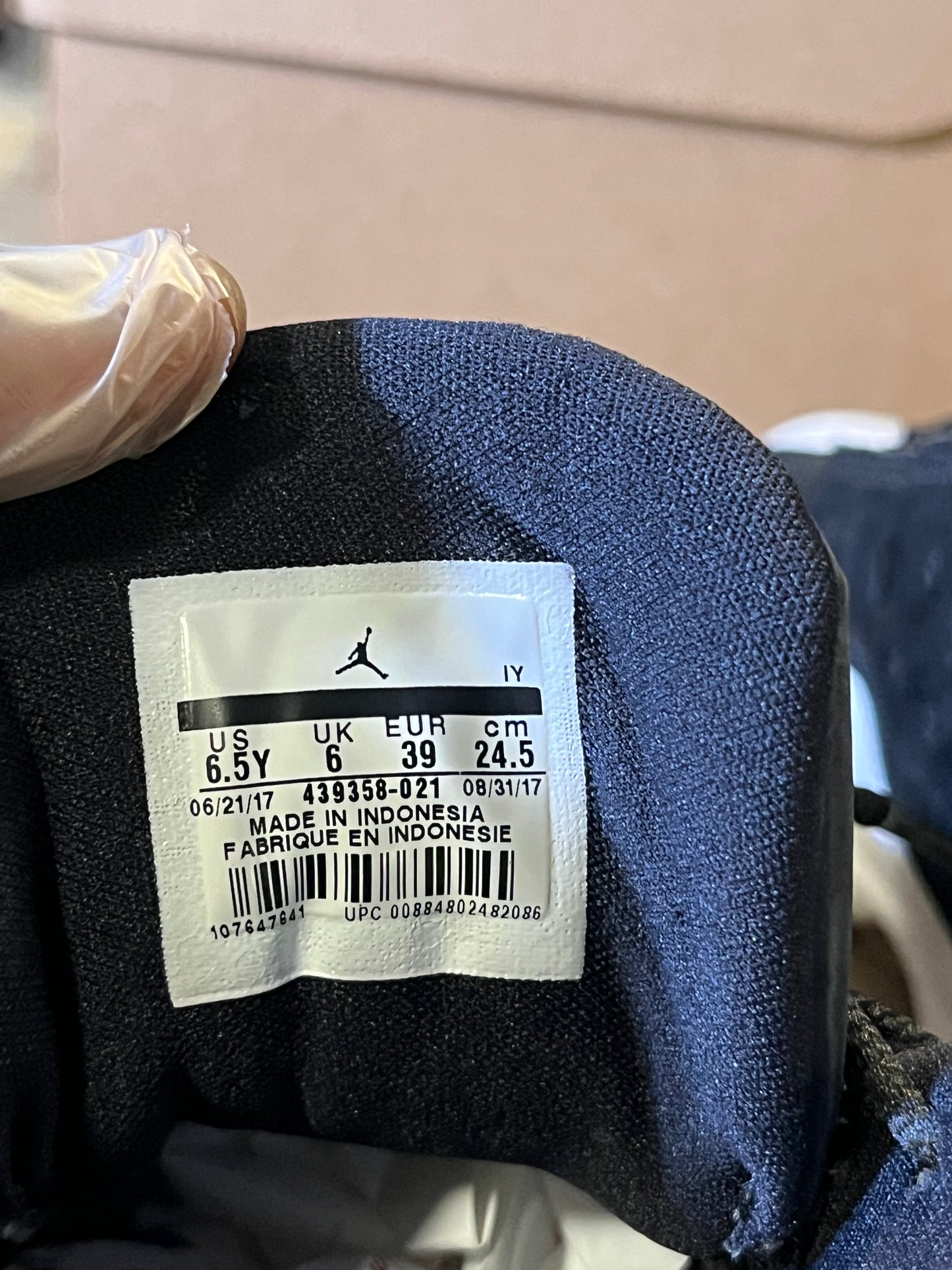 Size 6.5Y - AJ 13 Black White Gum