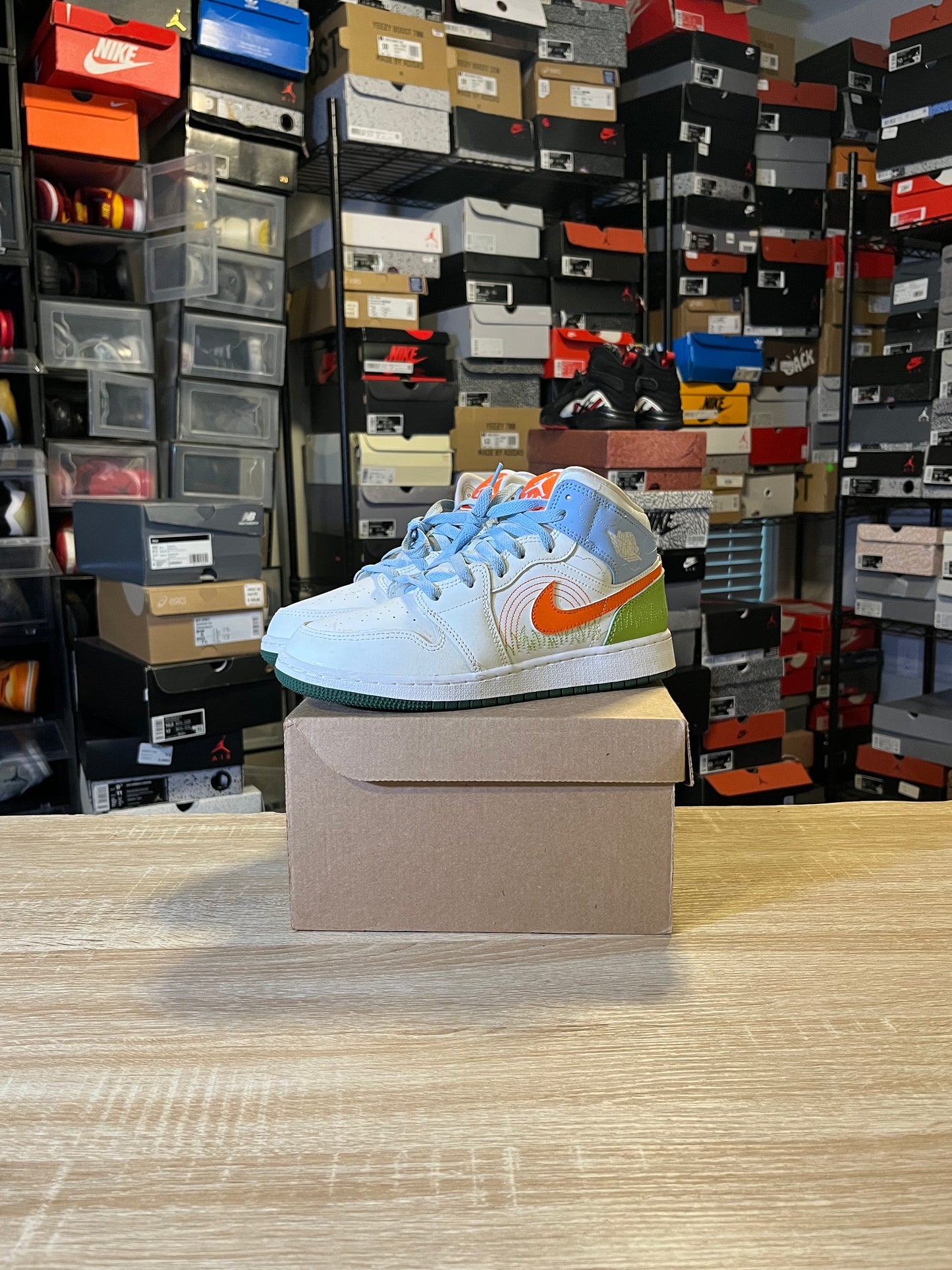 Size 6.5Y - AJ1 Mid Stich GS