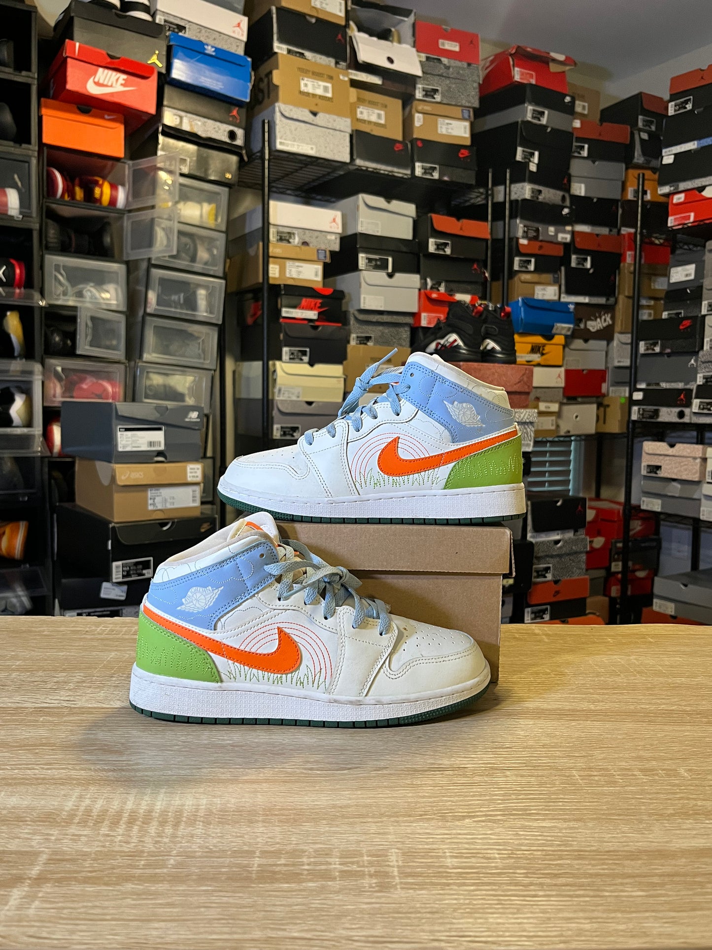 Size 6.5Y - AJ1 Mid Stich GS
