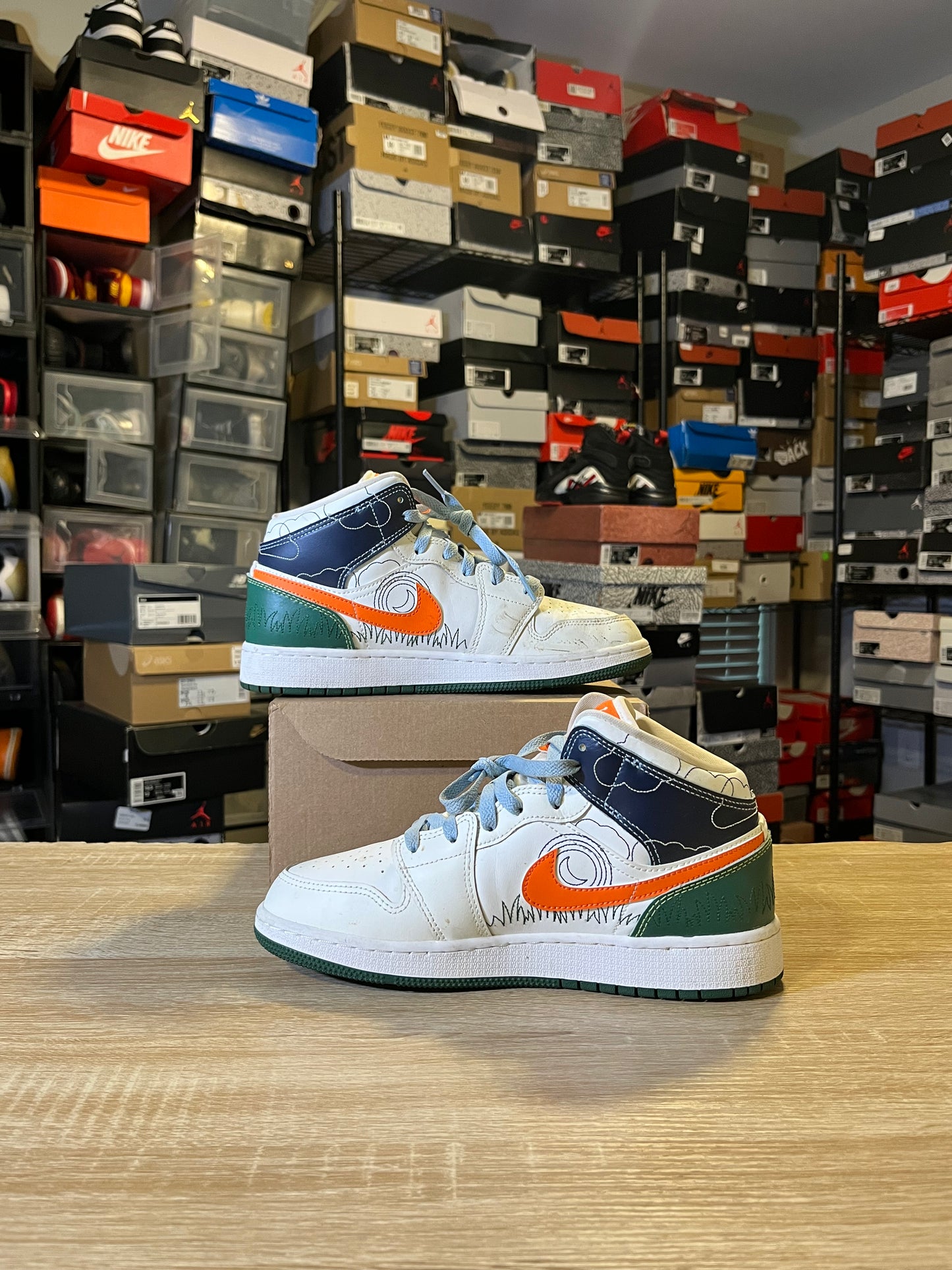 Size 6.5Y - AJ1 Mid Stich GS