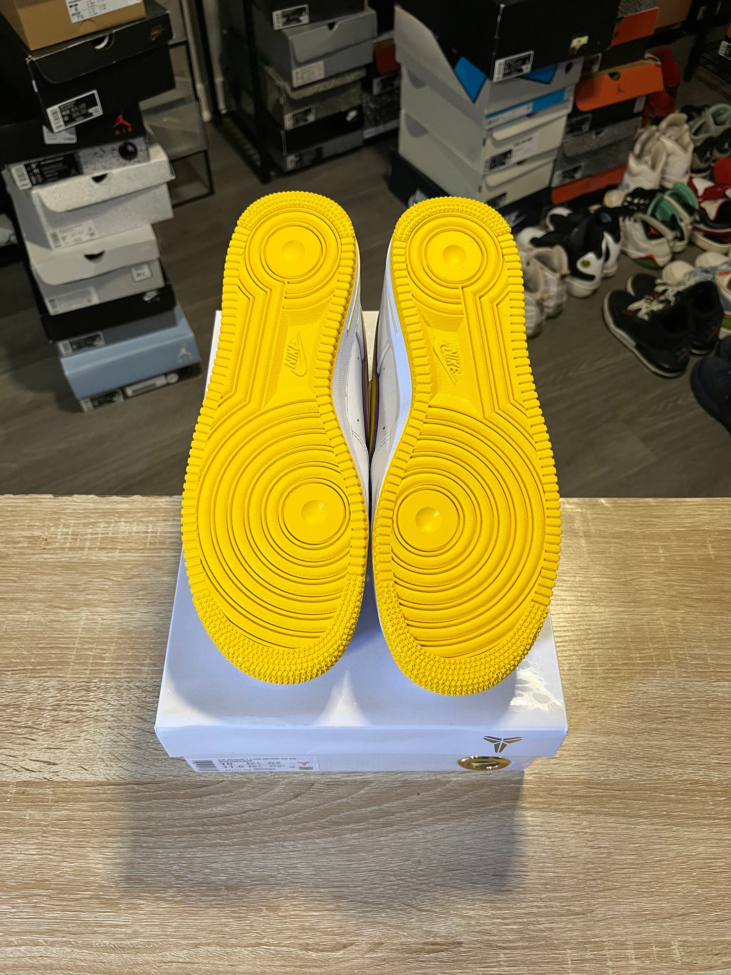 Size 10 - Kobe Bryant x Air Force 1 Retro QS Low Lakers HomeSize 10 - Nike