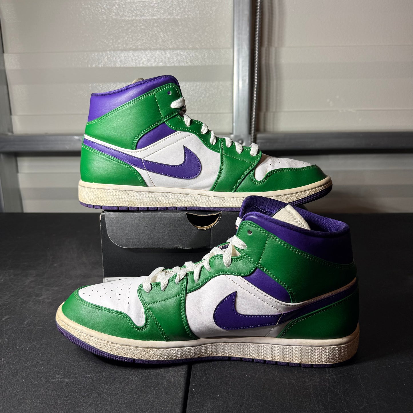 Size 11 - AJ 1 Mid Hulk