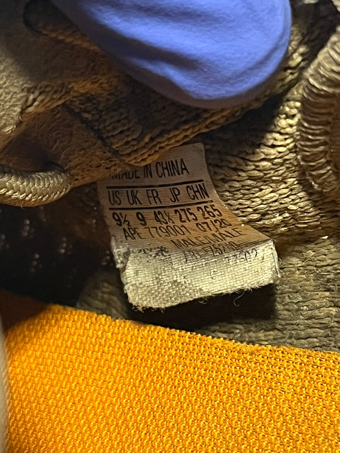 Size 9.5 – YZY 350 Sand Taupe