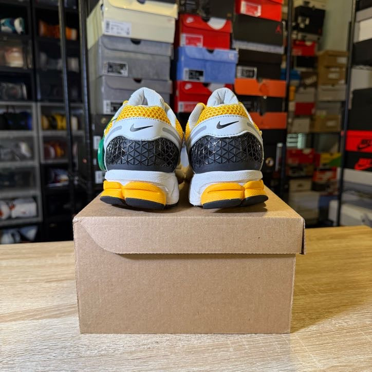 Size 11 - Vomero University Gold