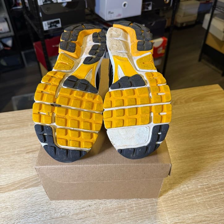 Size 11 - Vomero University Gold