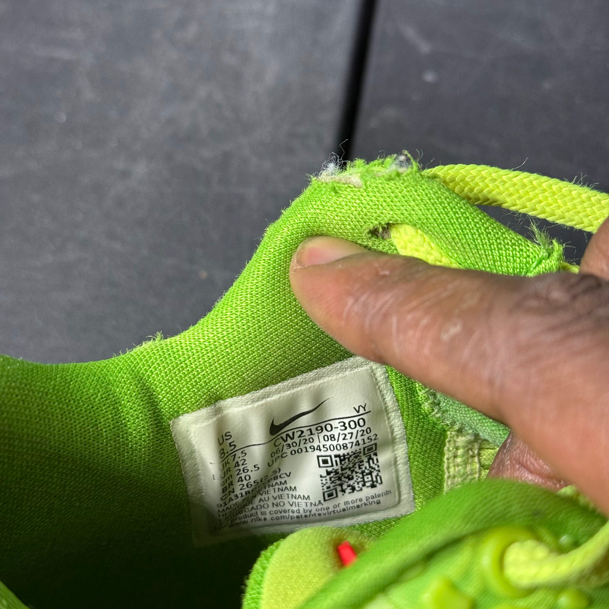 Size 8.5 - Kobe 6 Grinch