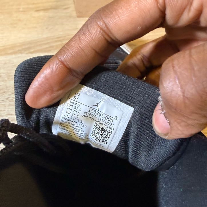 Size 5 - AJ 12 Retro Mid Playoff