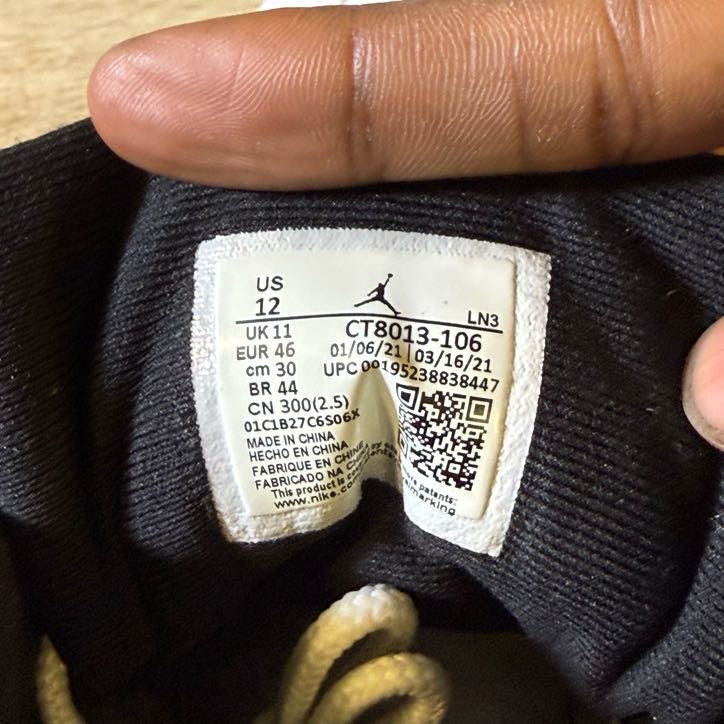 Size - AJ 12 Twist
