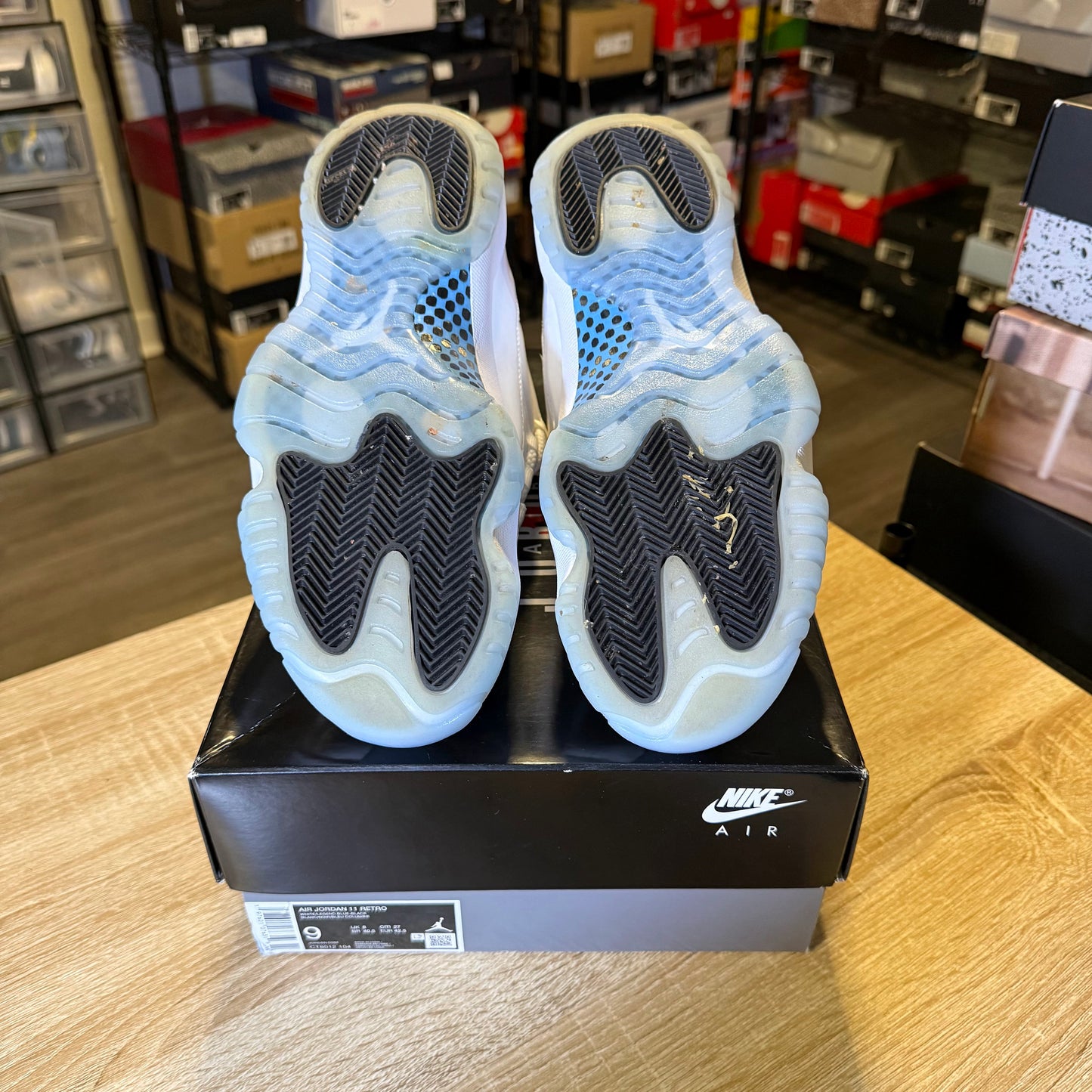 Size 9 - AJ 11 Legend Blue