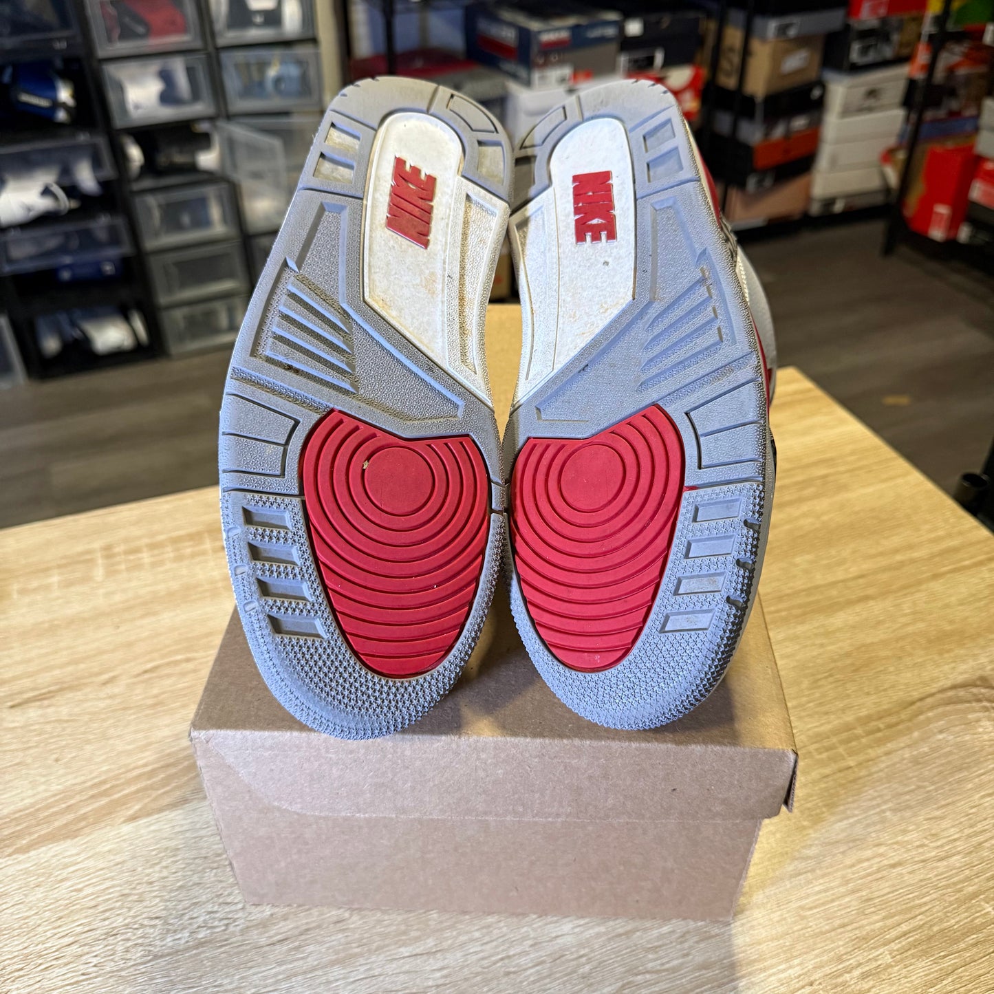 Size 9 - AJ 3 Fire Red