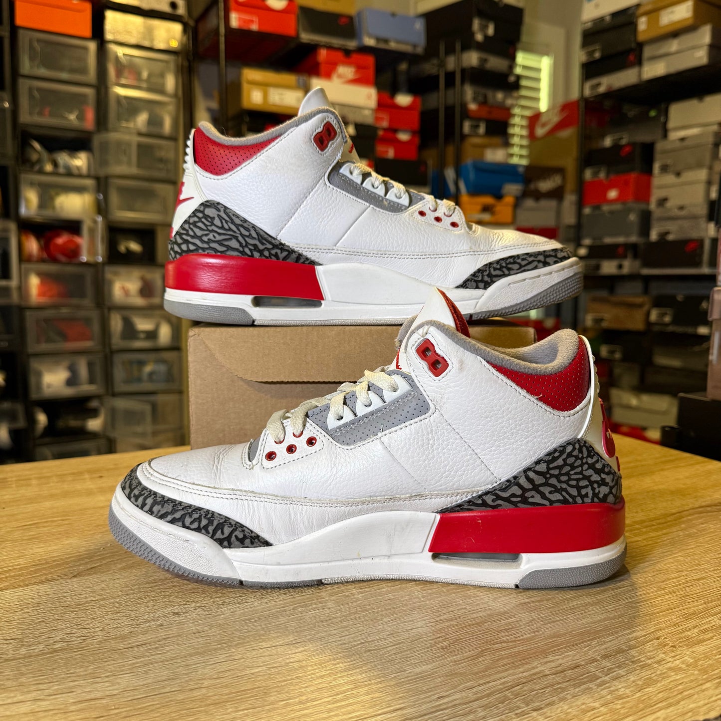 Size 9 - AJ 3 Fire Red
