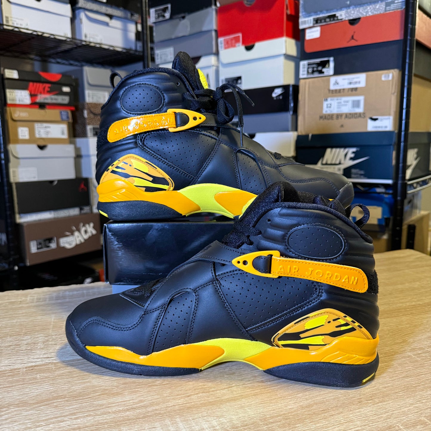 Size 10.5 M - AJ 8 Taxi Yellow