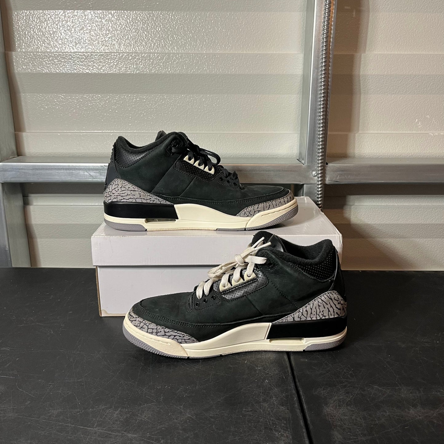 Size 8.5M - AJ 3 Off Noir