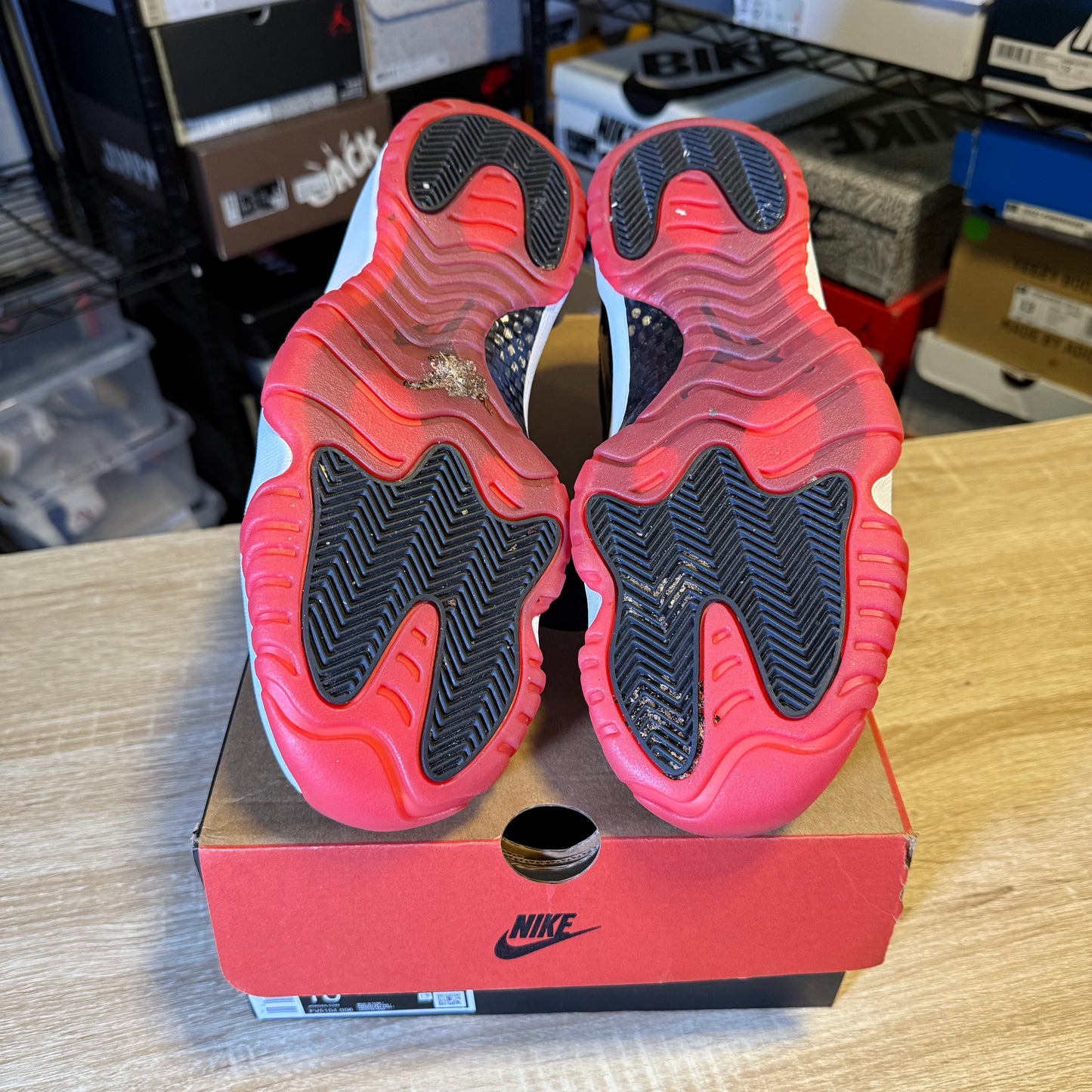 Size 10 - AJ 11 Low Bred