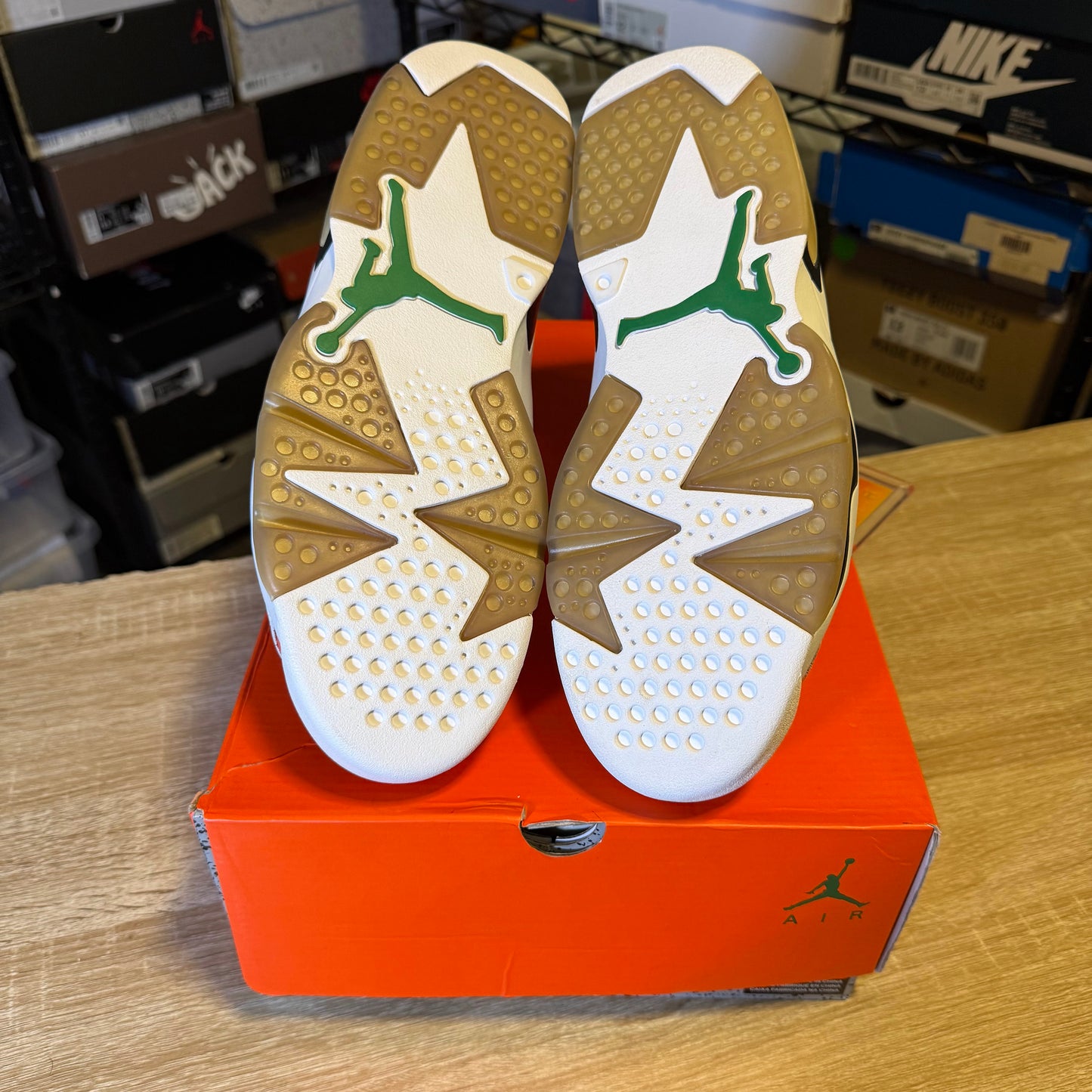 Size 9 - AJ 6 Gatorade