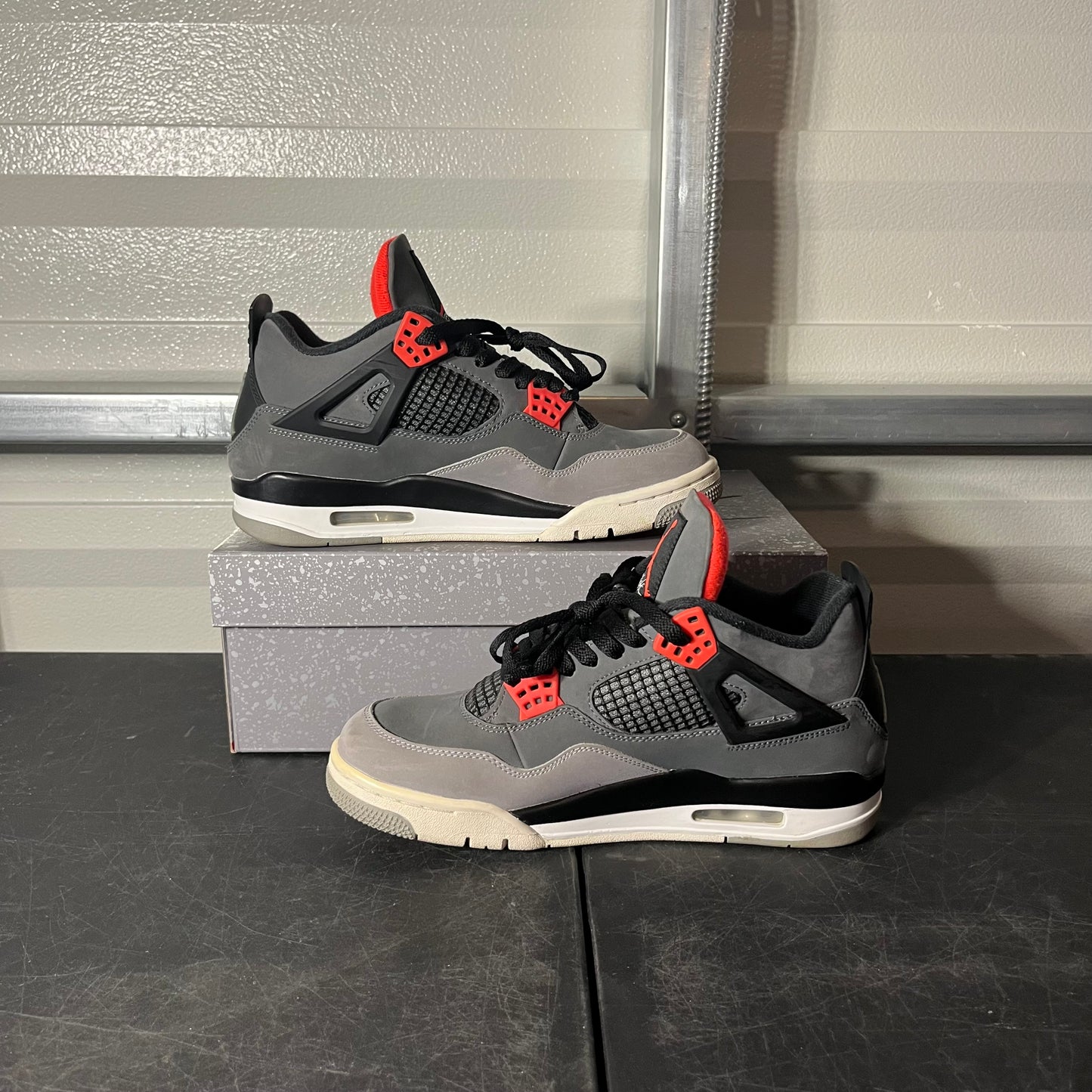 Size 8.5 - AJ 4 Infrared