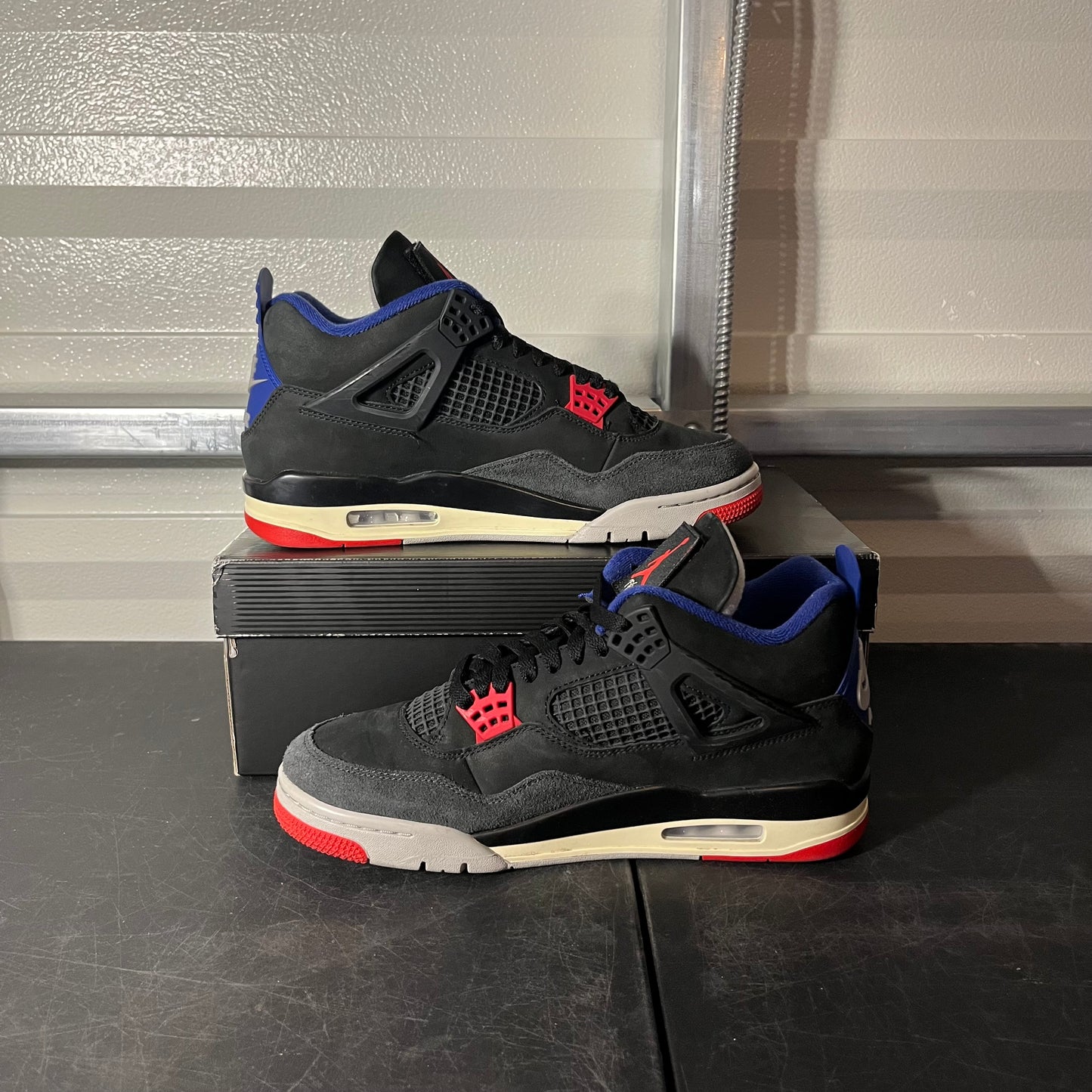 Size 10 - AJ 4 Rare Air