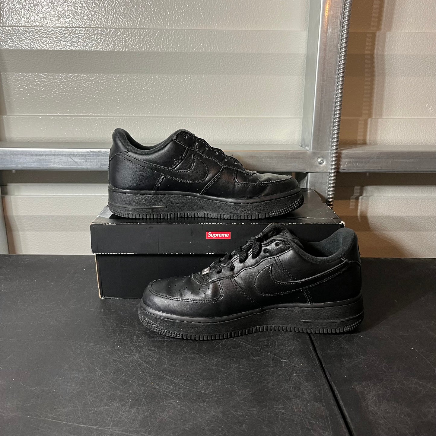 Size 7 - AF 1 Supreme