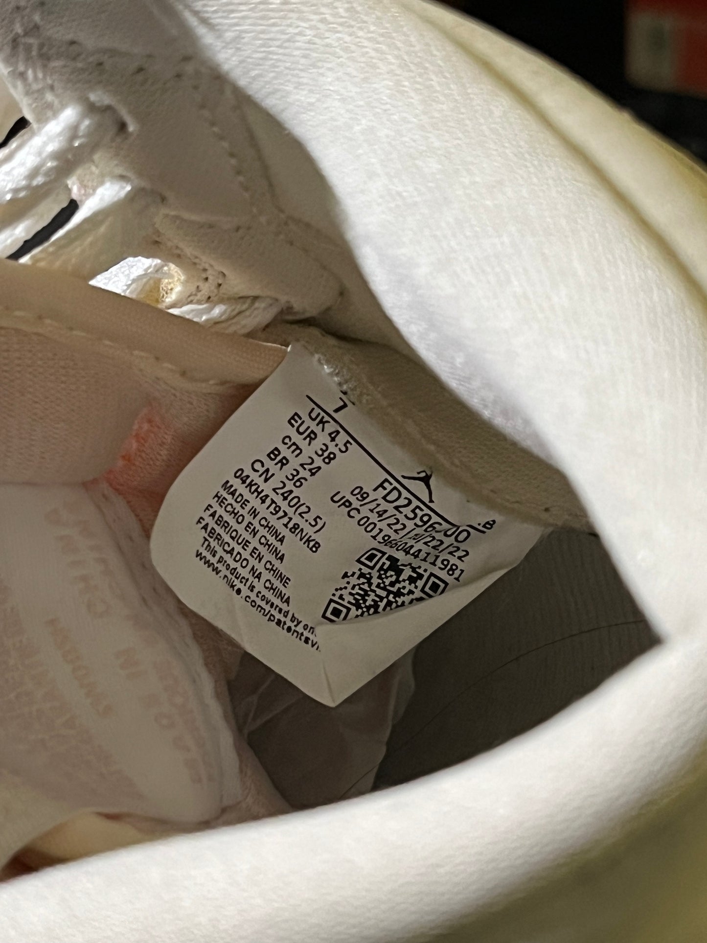 Size 5.5 M – AJ 1 Washed Pink