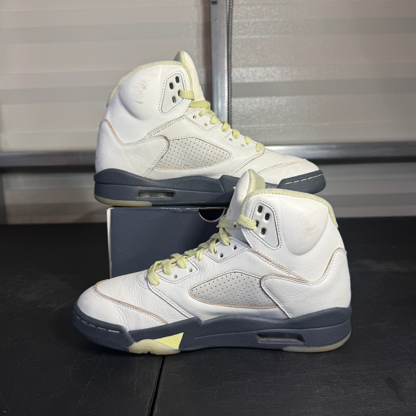 Size 9W - AJ 5 Luminous Green