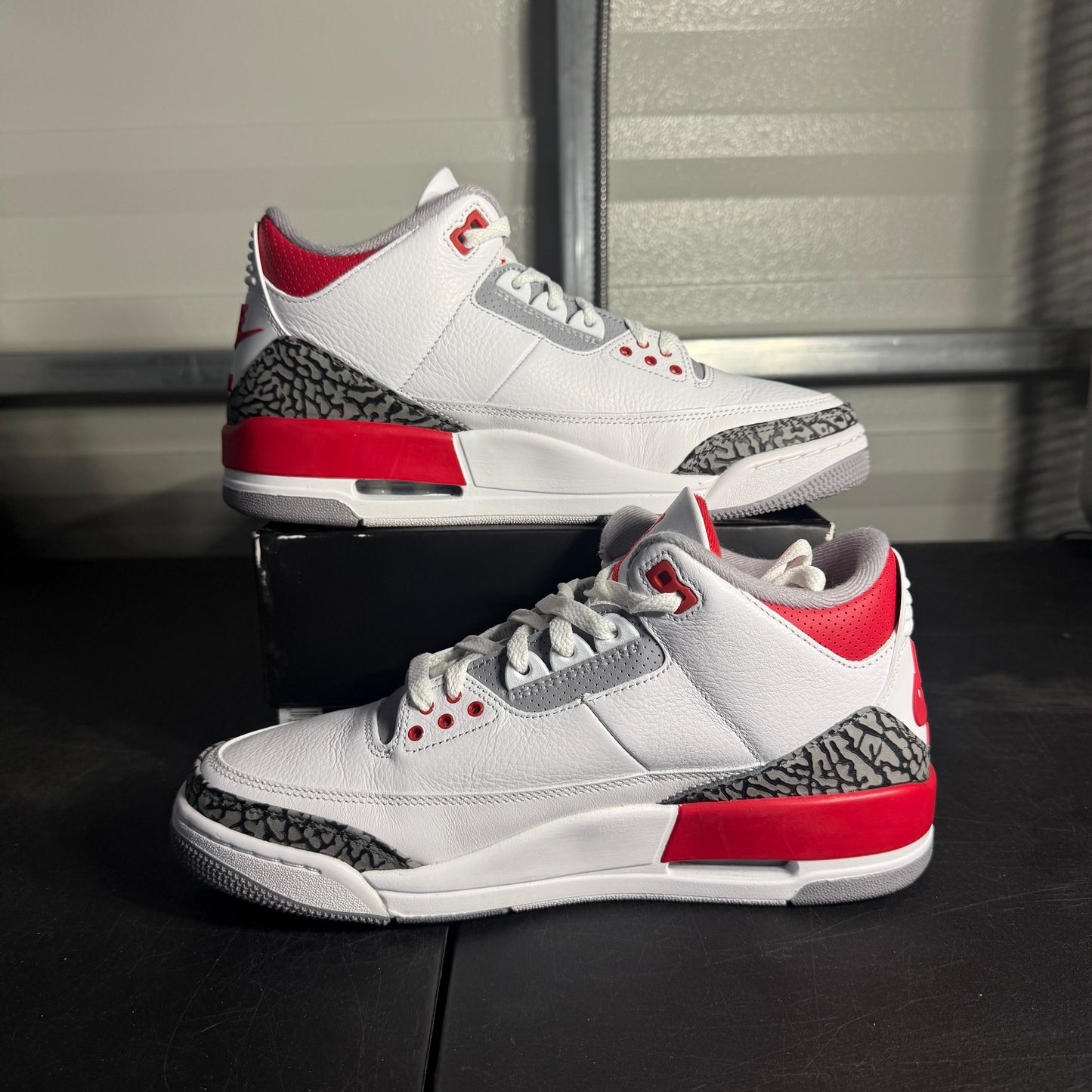 Size 9 - AJ 3 Fire Red