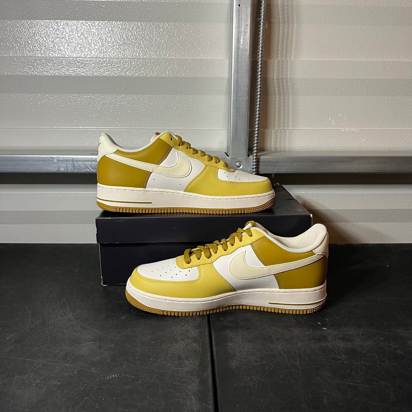 Size 10 - AF 1 Bronzine