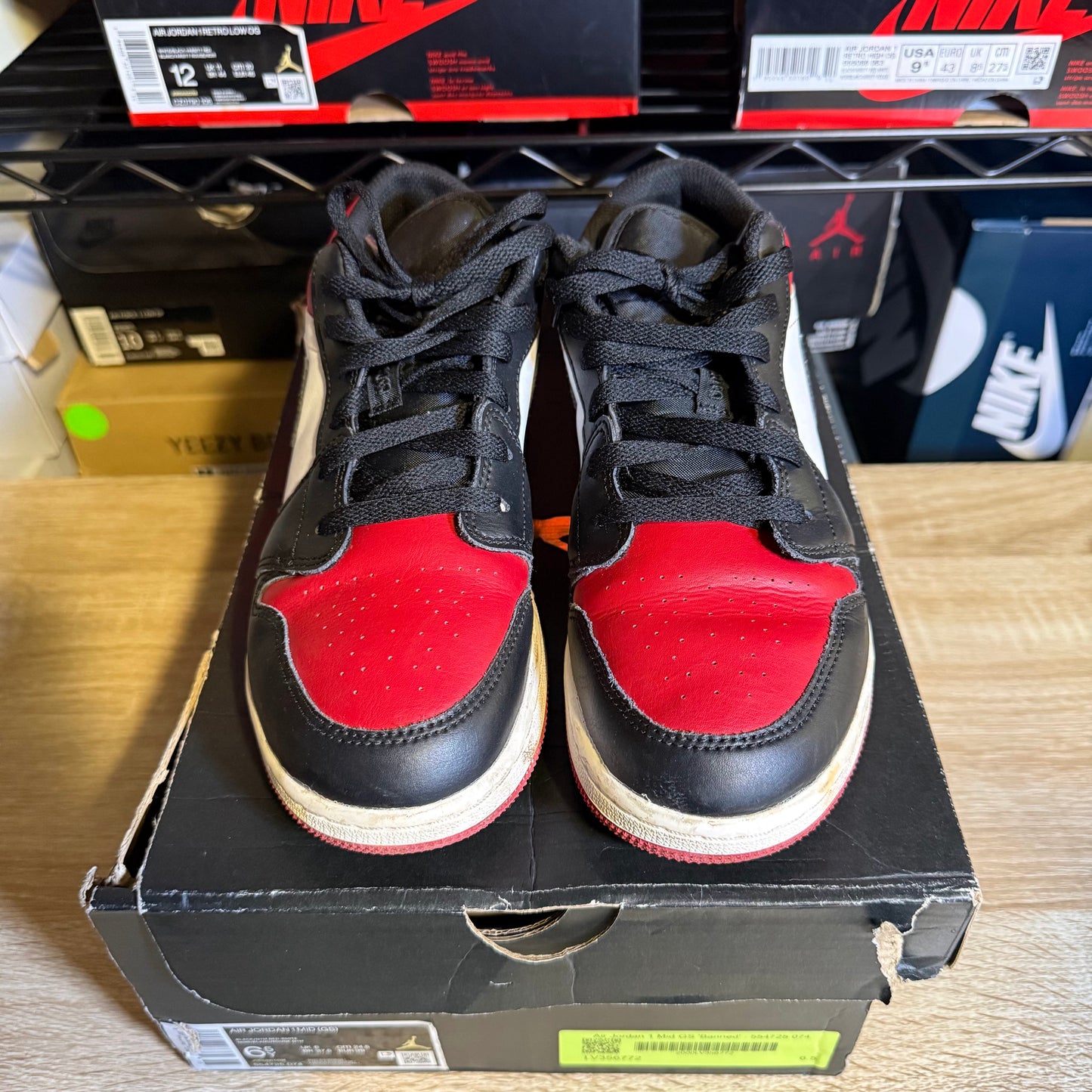 Size 6.5 Y - Jordan 1 Low Bred Toe