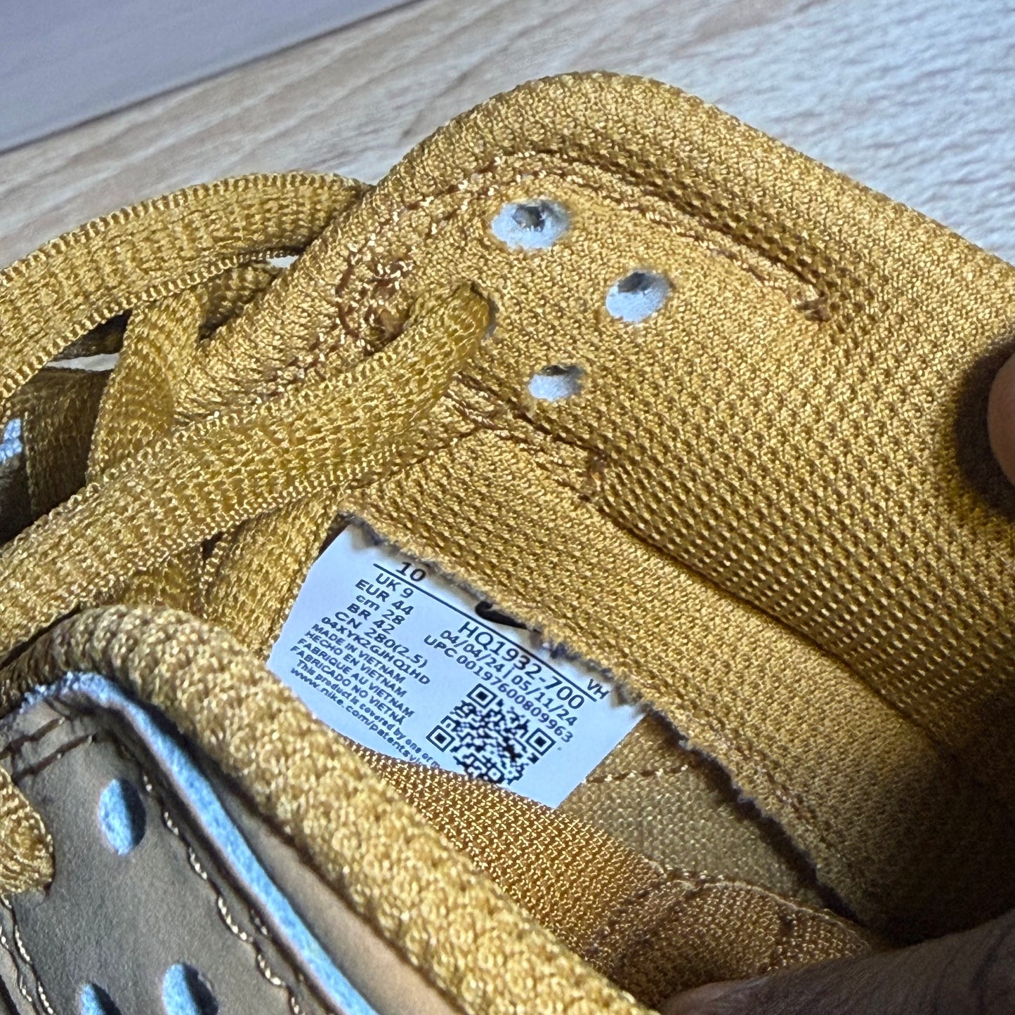 Size 10 - Dunk SE Low Wheat