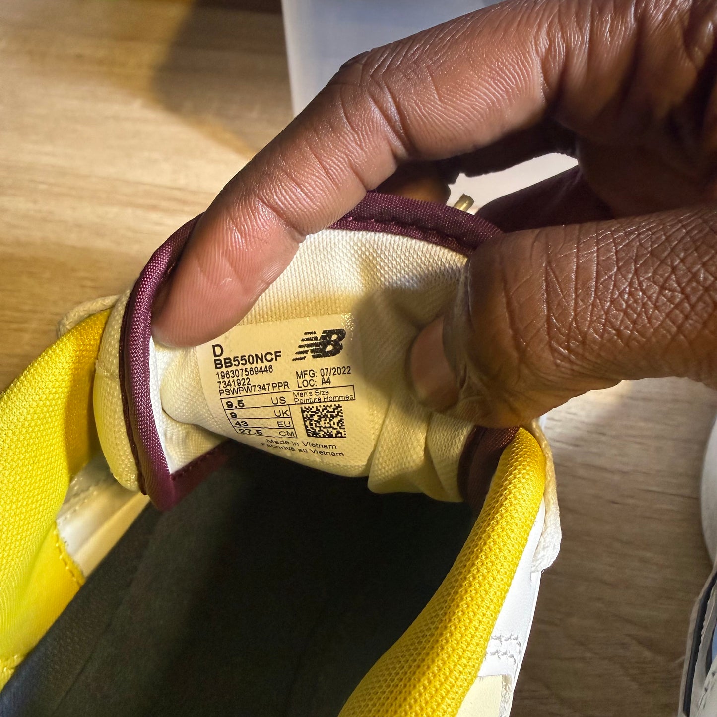 Size 9.5 - NB 550 Marquette