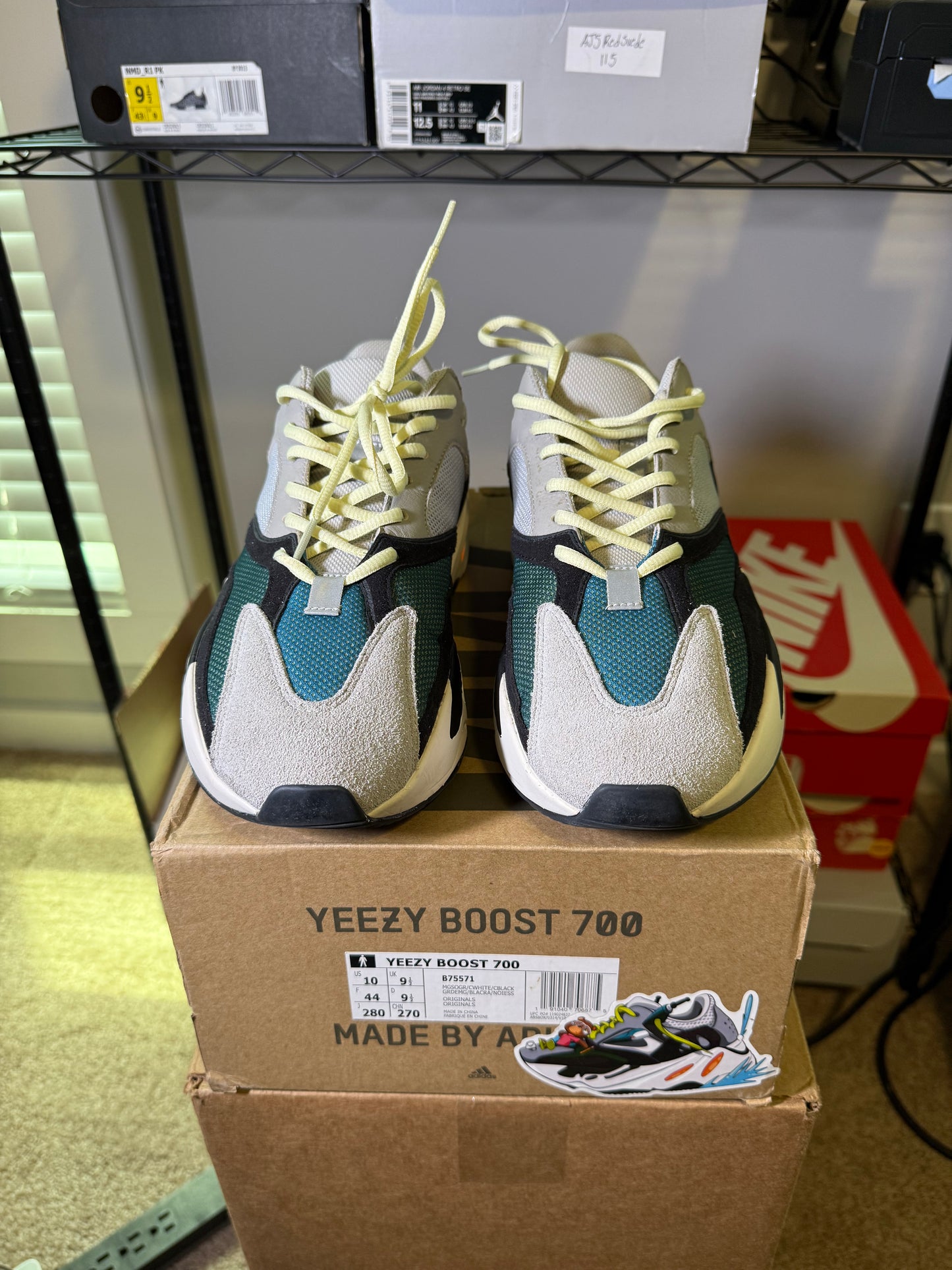 Size 10 - YZY 700 Wave Runner